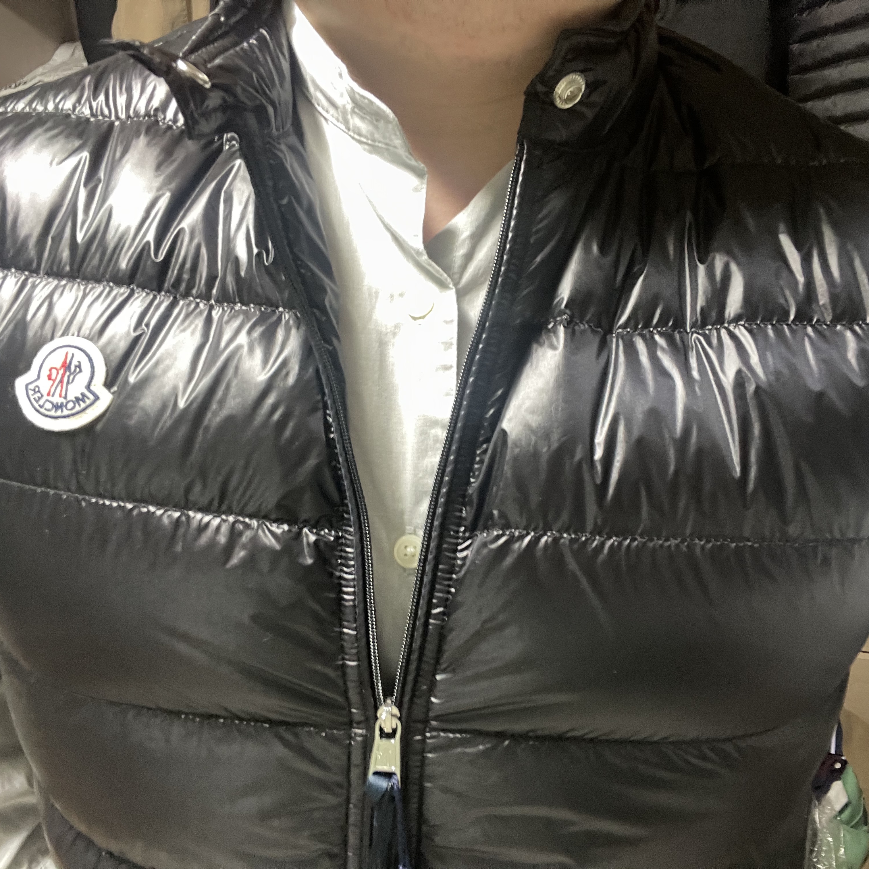 Moncler Gui Down Vest Black - 23SS 착용 스타일
