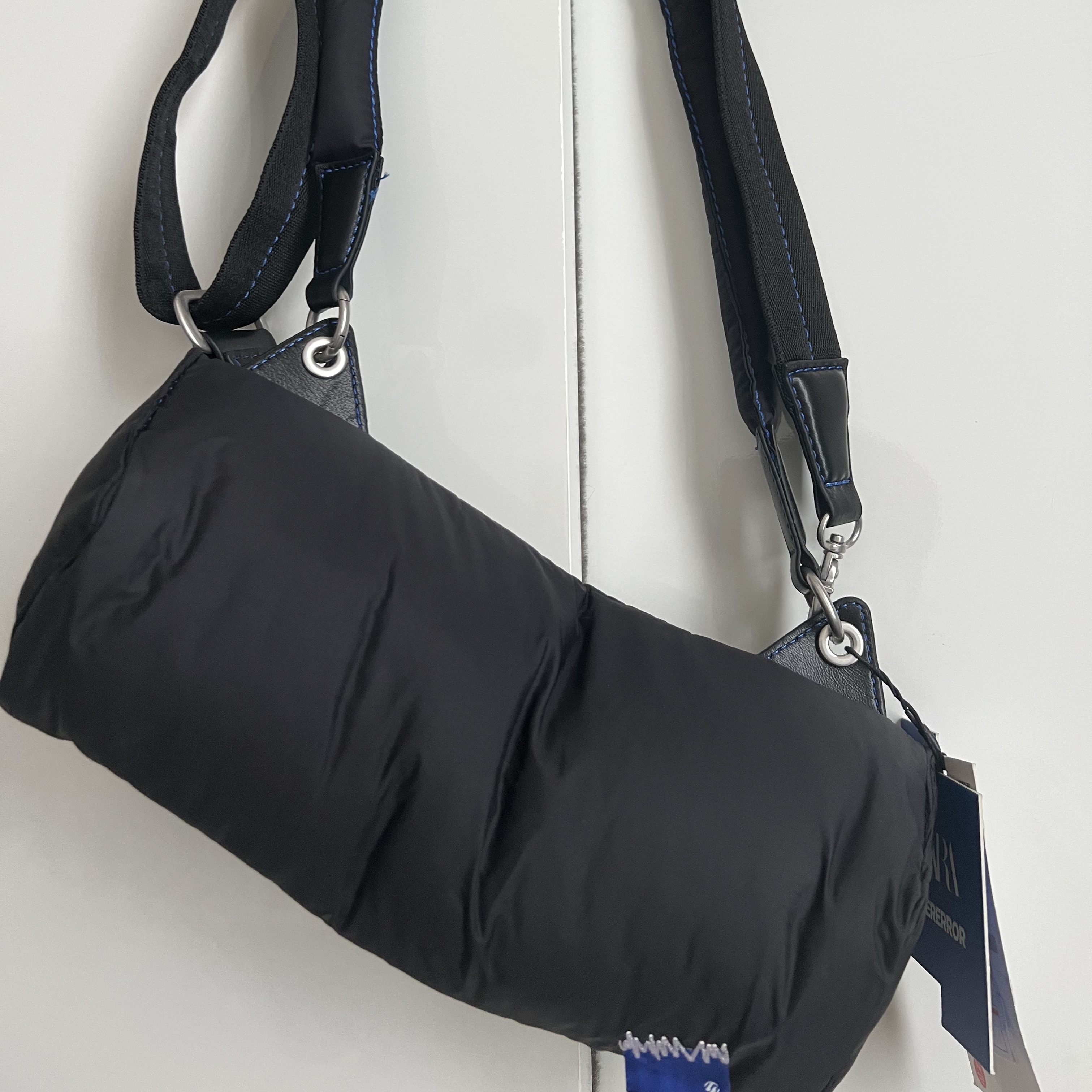 Ader Error x Zara Shoulder Bag Black 착용 스타일