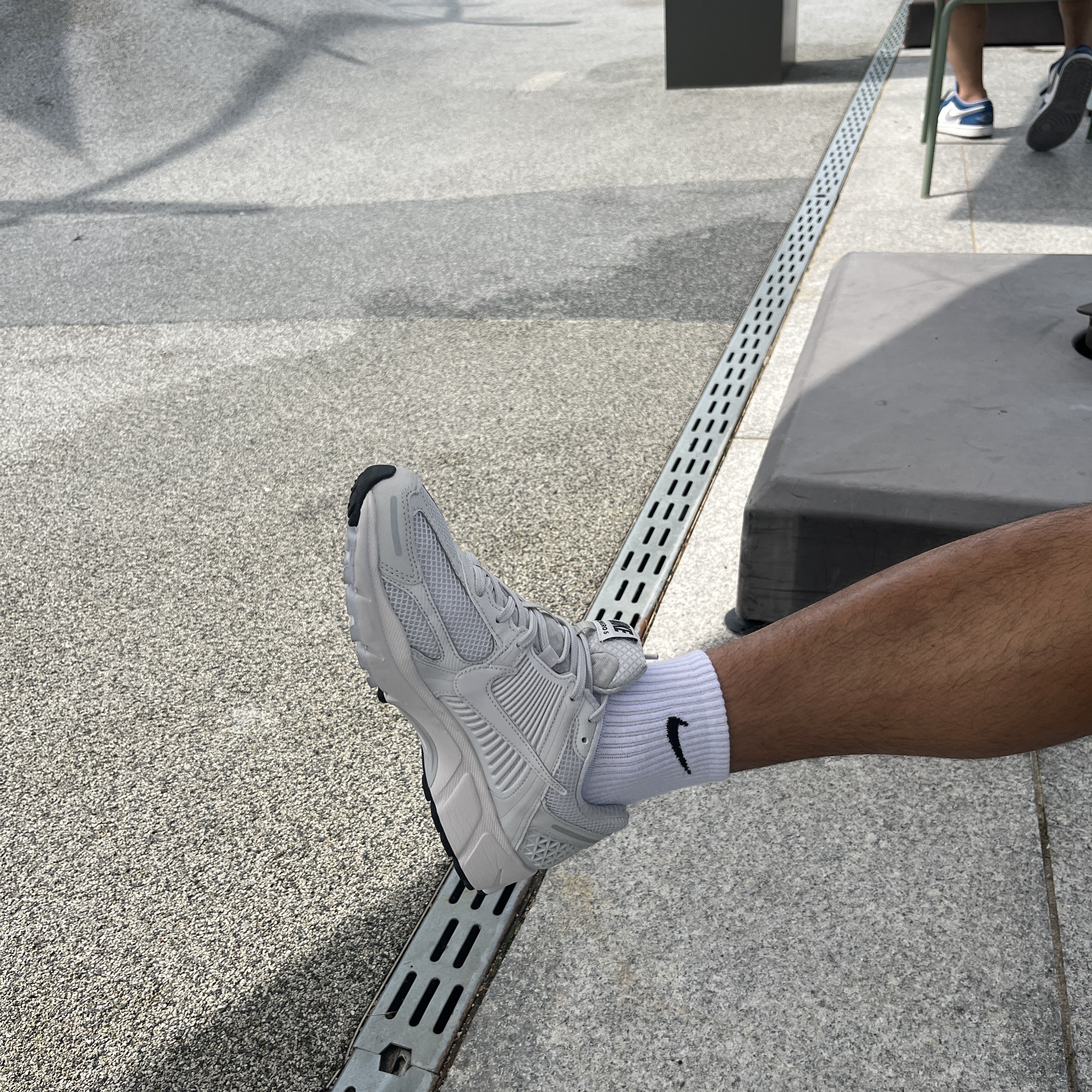 Nike Zoom Vomero 5 SP Vast Grey 2023 착용 스타일