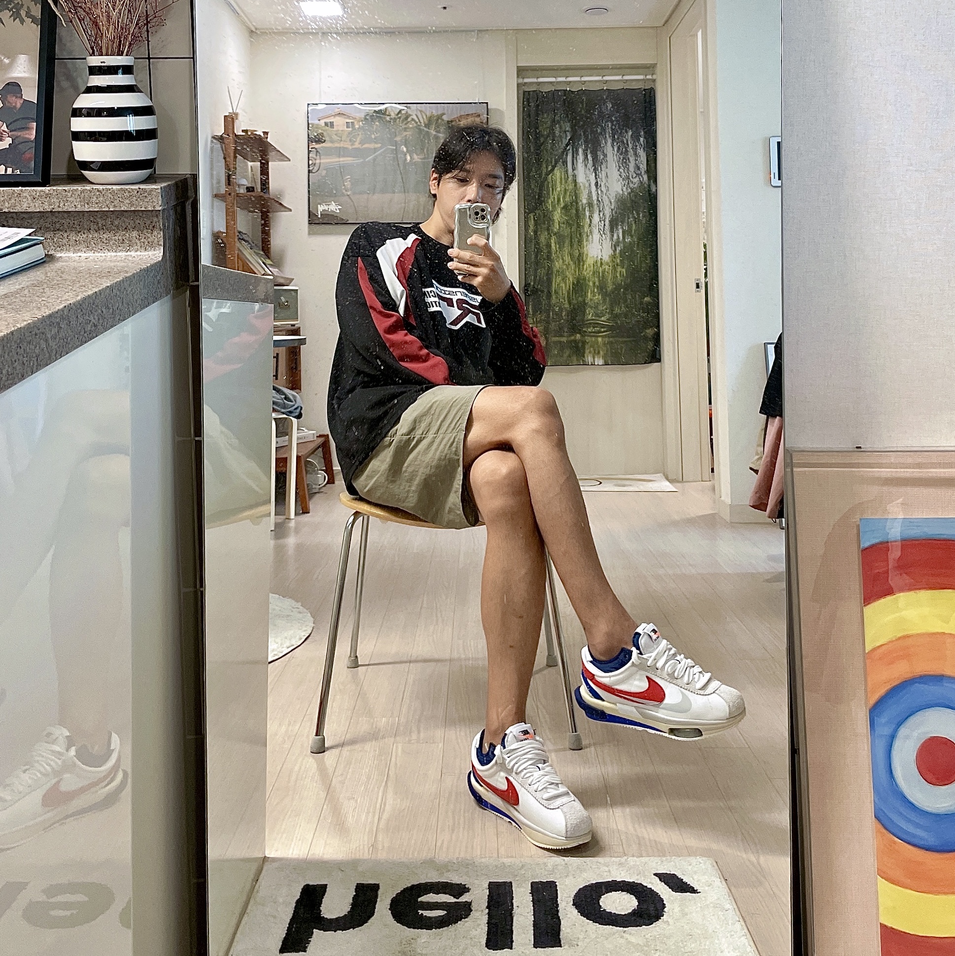 Nike x Sacai Zoom Cortez SP White and University Red 착용 스타일 - 2