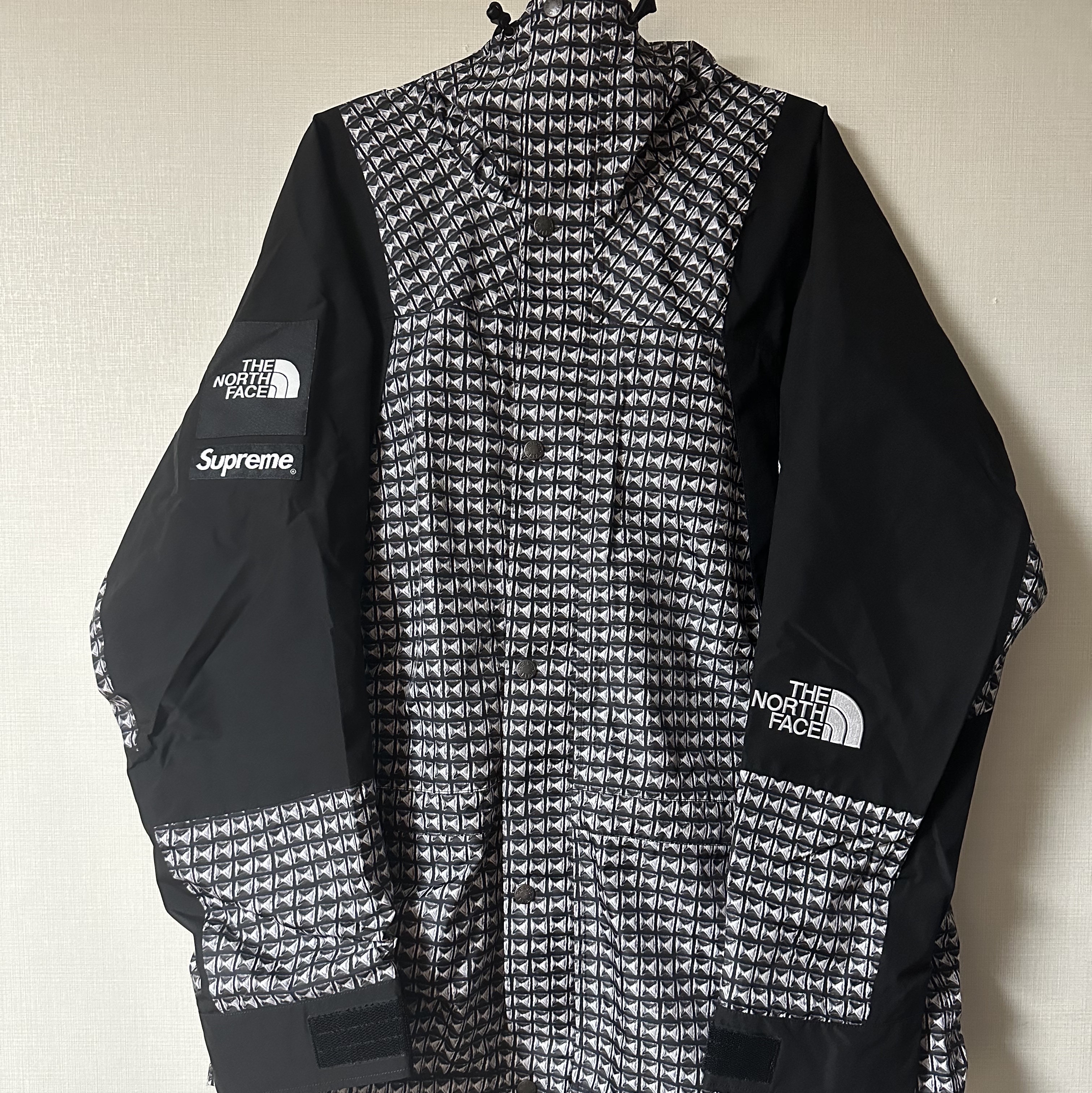 Supreme x The North Face Studded Mountain Light Jacket Black - 21SS 착용 스타일