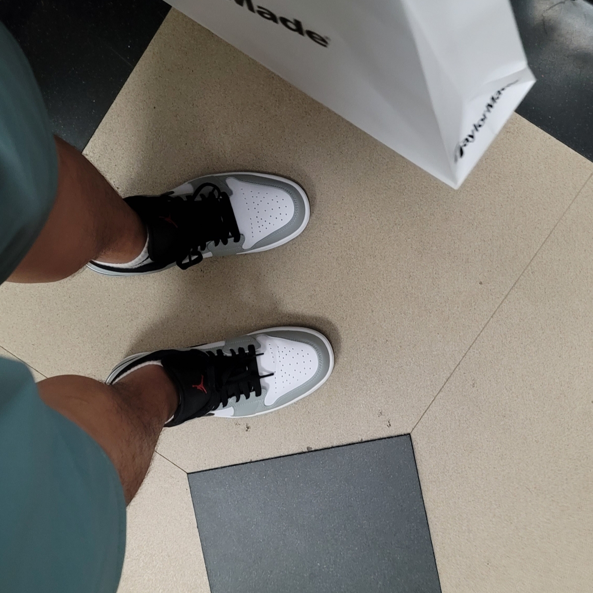 Jordan 1 Low Light Smoke Grey 착용 스타일