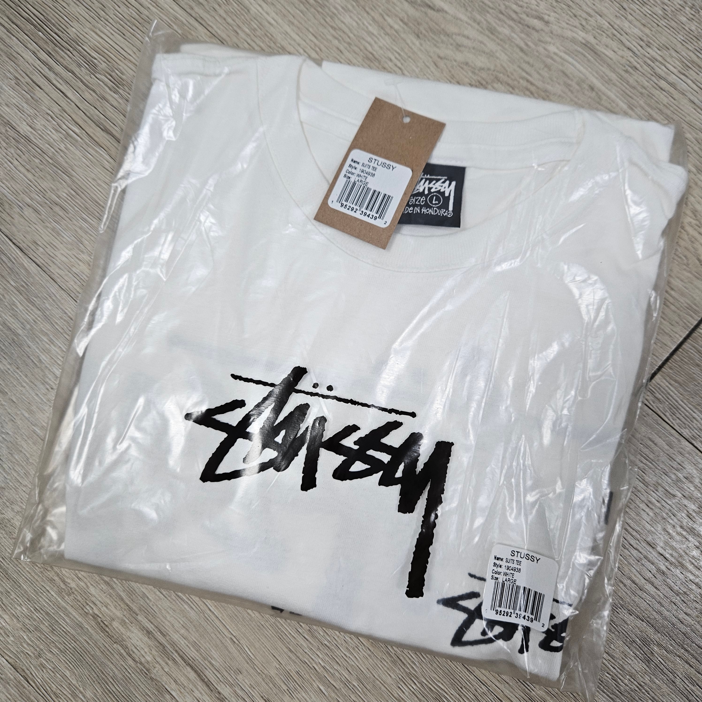 Stussy Suits T-Shirt White 착용 스타일