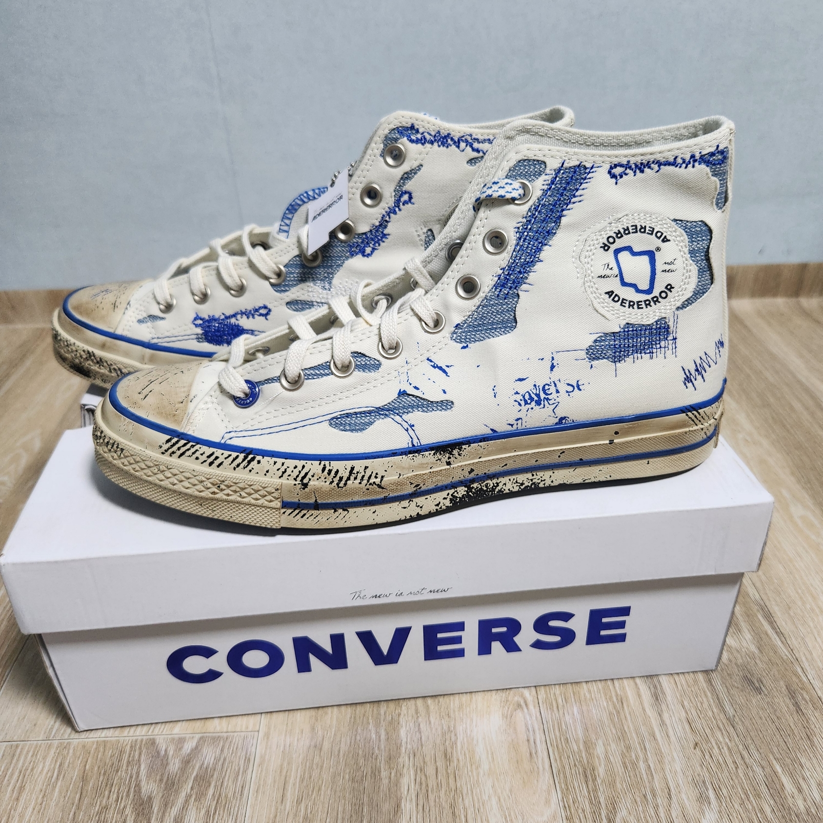Converse x Ader Error Chuck 70 High White 착용 스타일 - 3