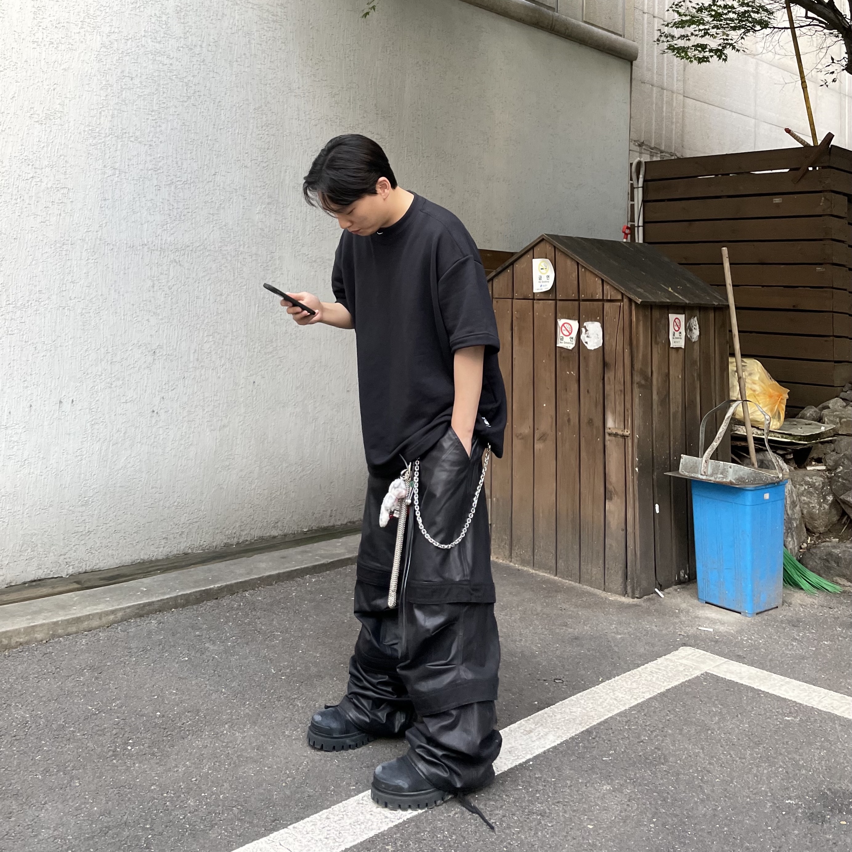 Nike NSW Circa French Terry T-Shirt Black - Asia, Farfromwhat Far Layered Work Pants Coated Black 착용 스타일