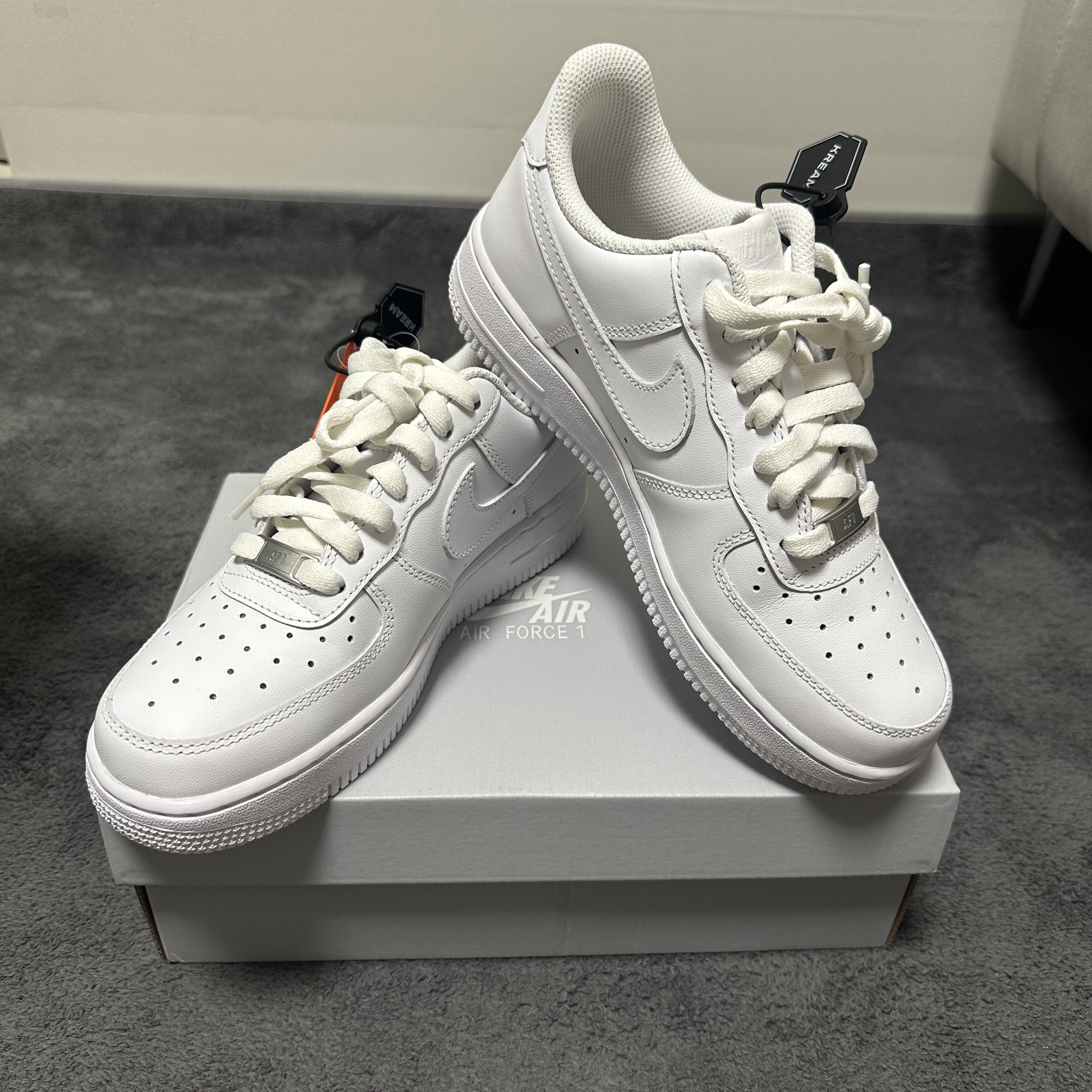 (W) Nike Air Force 1 '07 Low White 착용 스타일