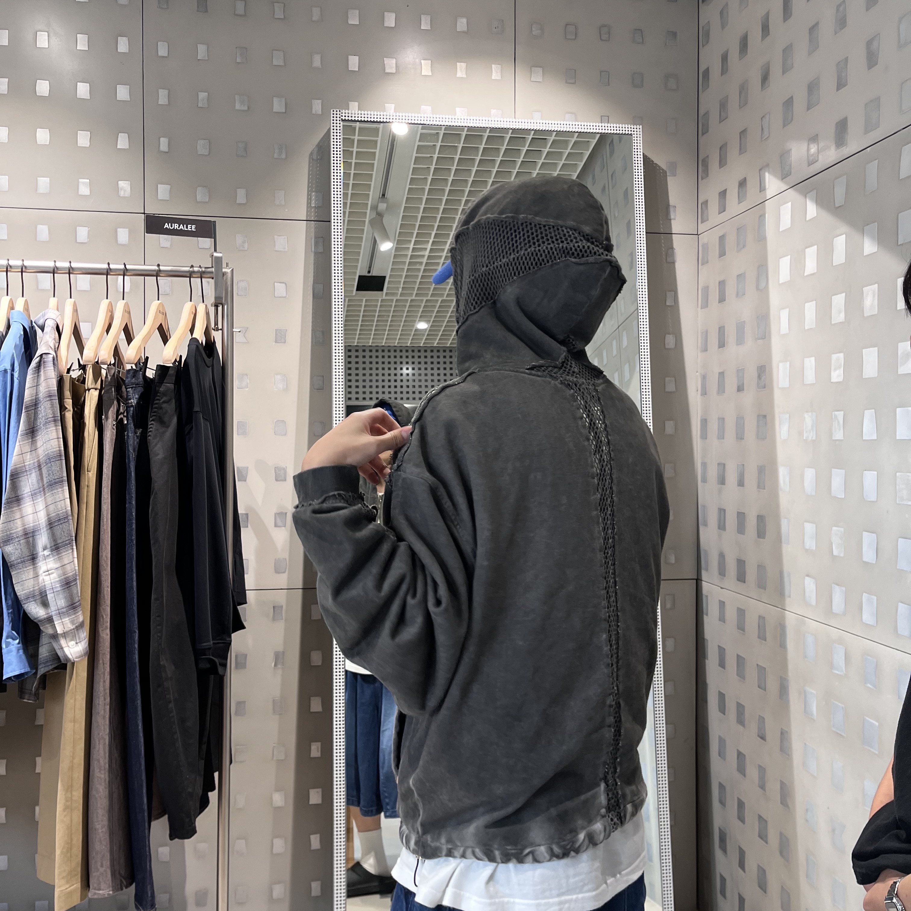 Thug Club Dem Zip-Up Gray 착용 스타일