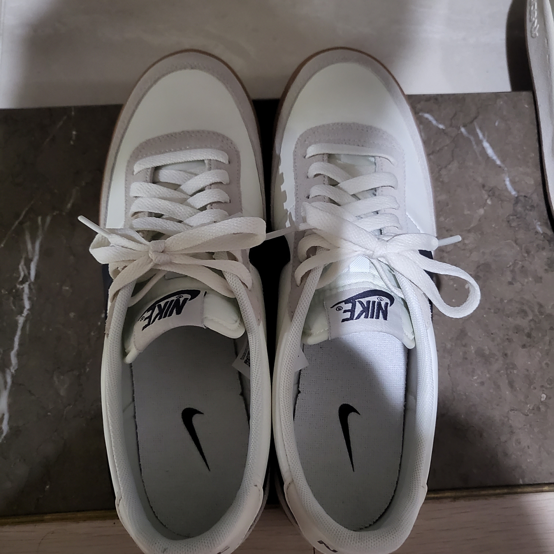 Nike Killshot 2 Leather Sail Oil Grey Gum 착용 스타일 - 2
