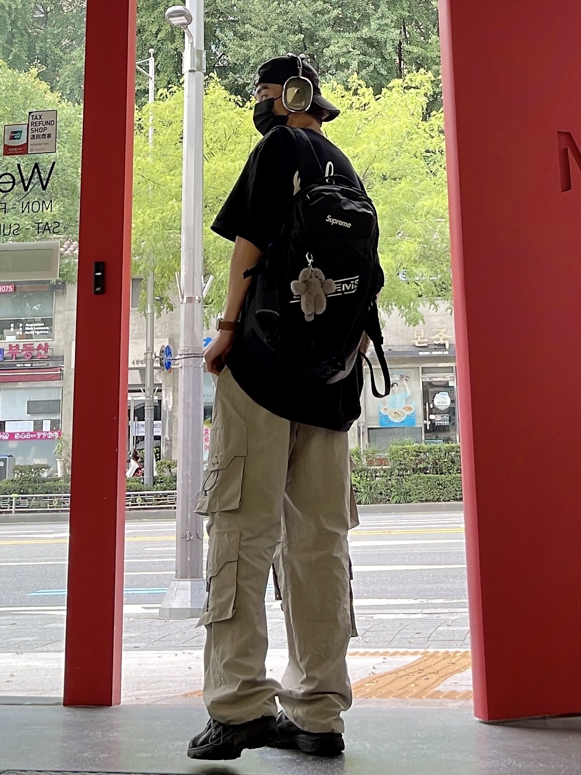Asics Jog 100 T Black - 4E Extra Wide, Supreme Backpack Black - 23FW 착용 스타일 - 3
