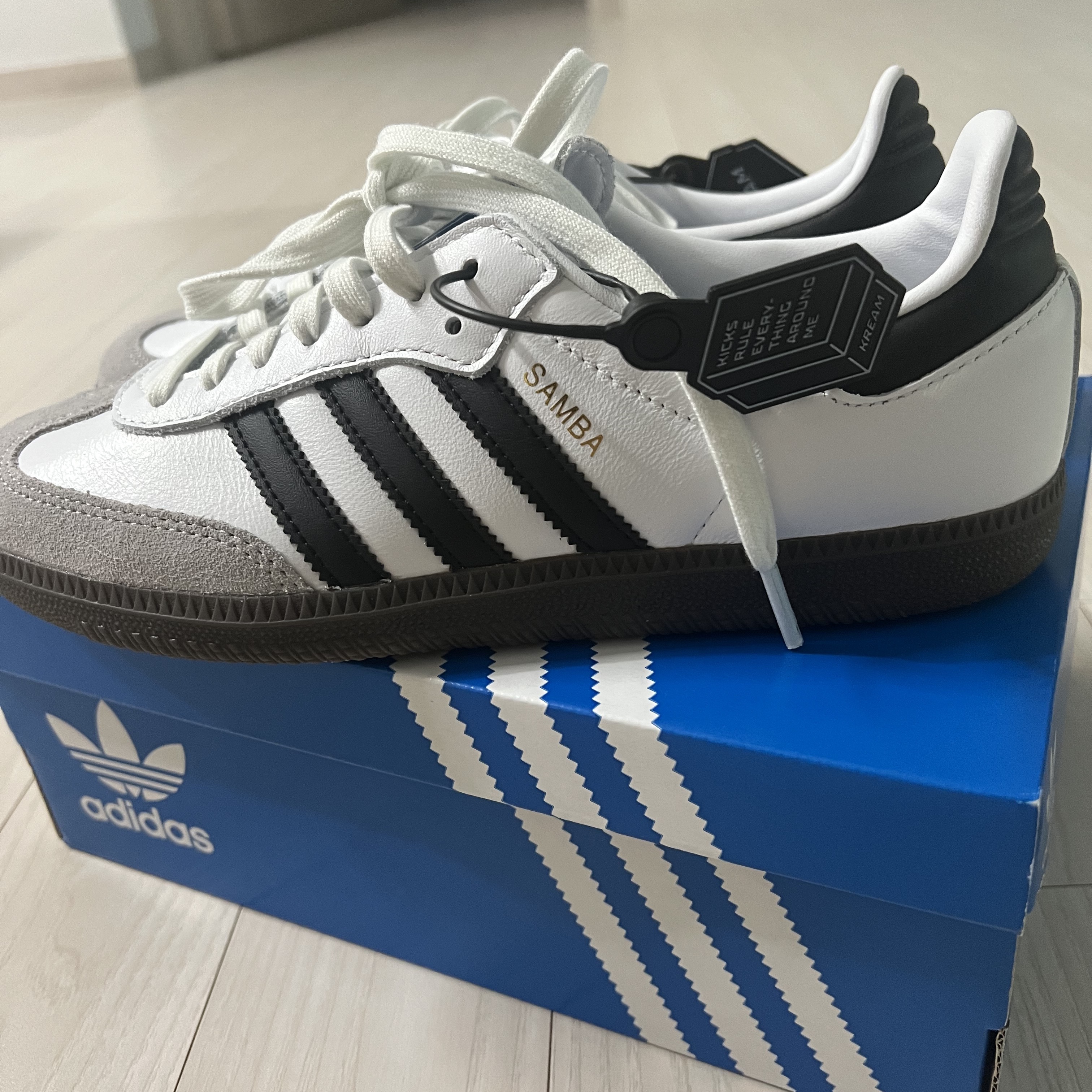 Adidas Samba OG Cloud White 착용 스타일