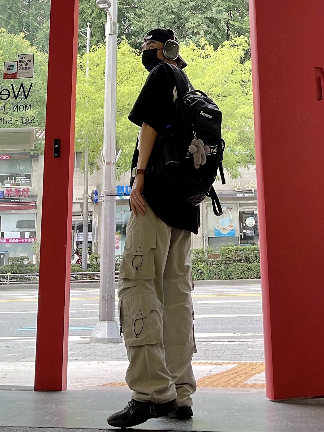 Asics Jog 100 T Black - 4E Extra Wide, Supreme Backpack Black - 23FW 착용 스타일 - 5