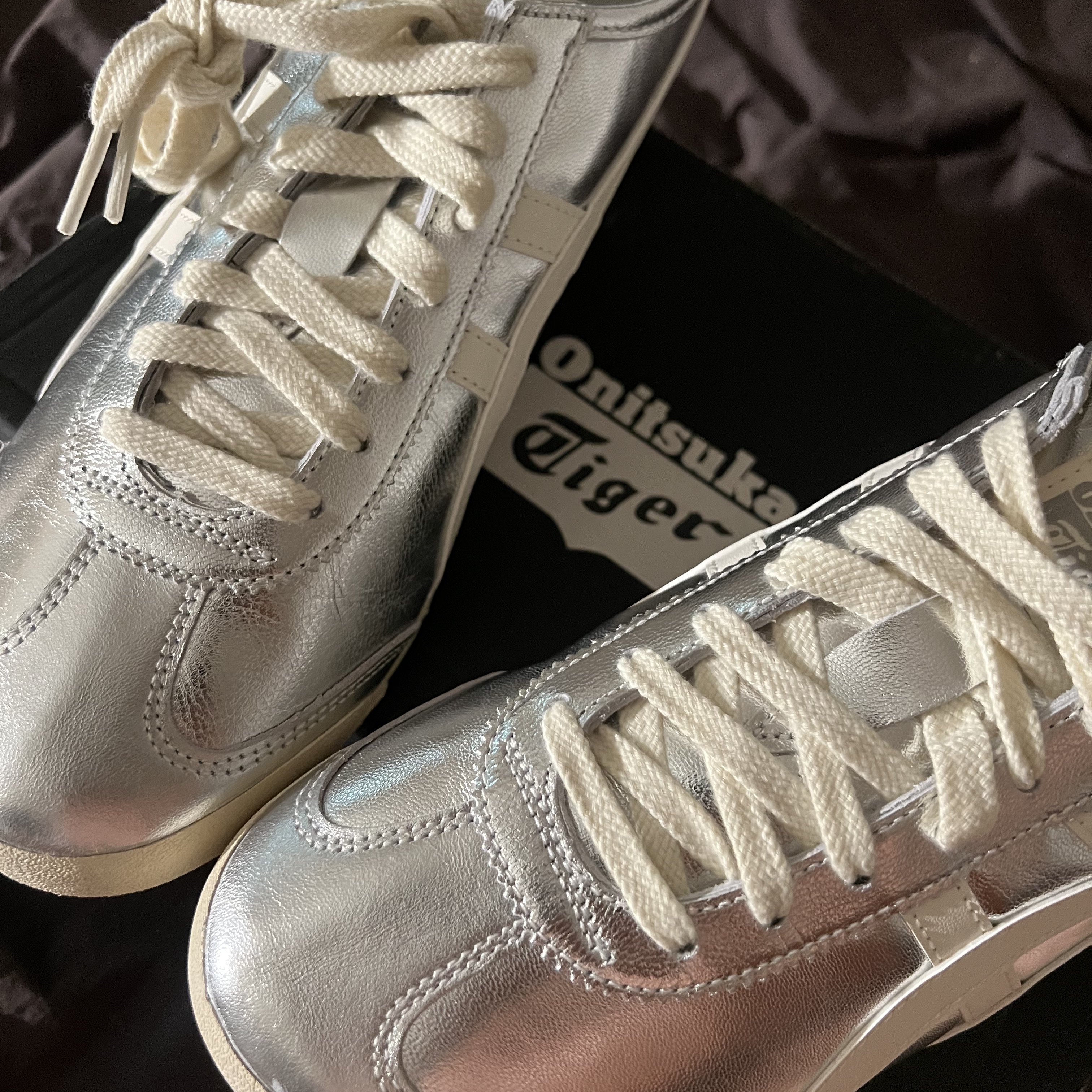 Onitsuka Tiger Mexico 66 White Silver, A.P.C. Daniela Shopping Bag Indigo 착용 스타일 - 5