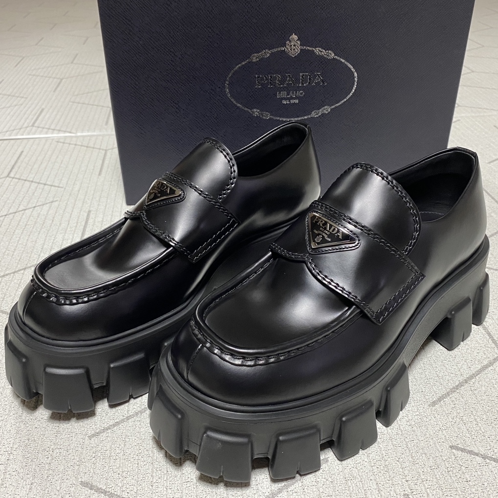 Prada Monolith Brushed Leather Loafers Black 착용 스타일