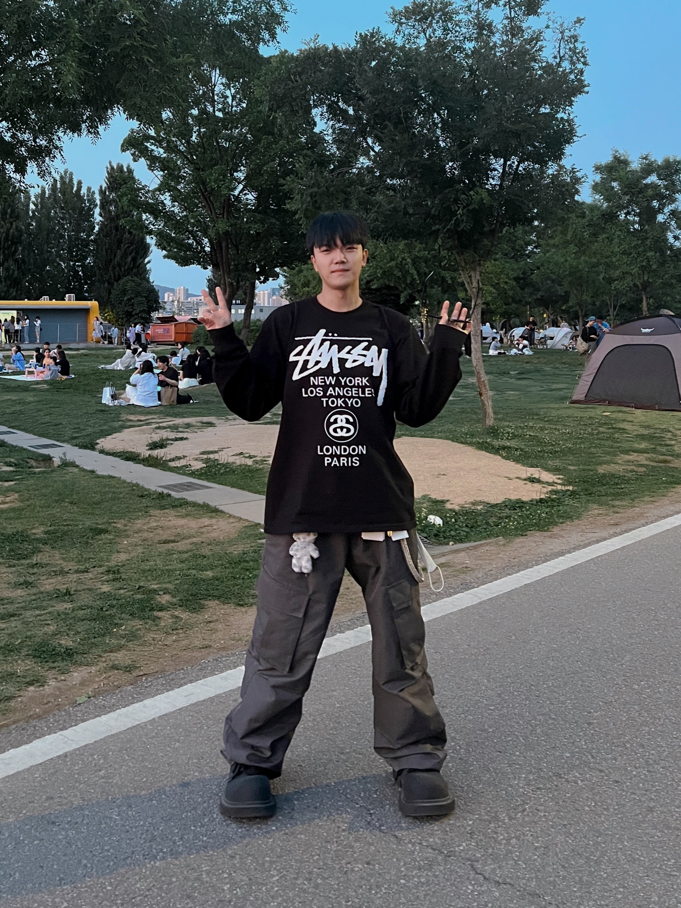 Balenciaga Steroid Derby Black, Stussy World Tour LS T-Shirt Black 2023 착용 스타일