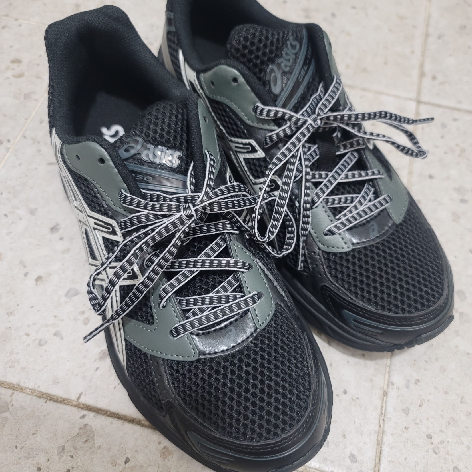 Asics Gel-1130 Black Glacier Grey - Folder Exclusive 착용 스타일