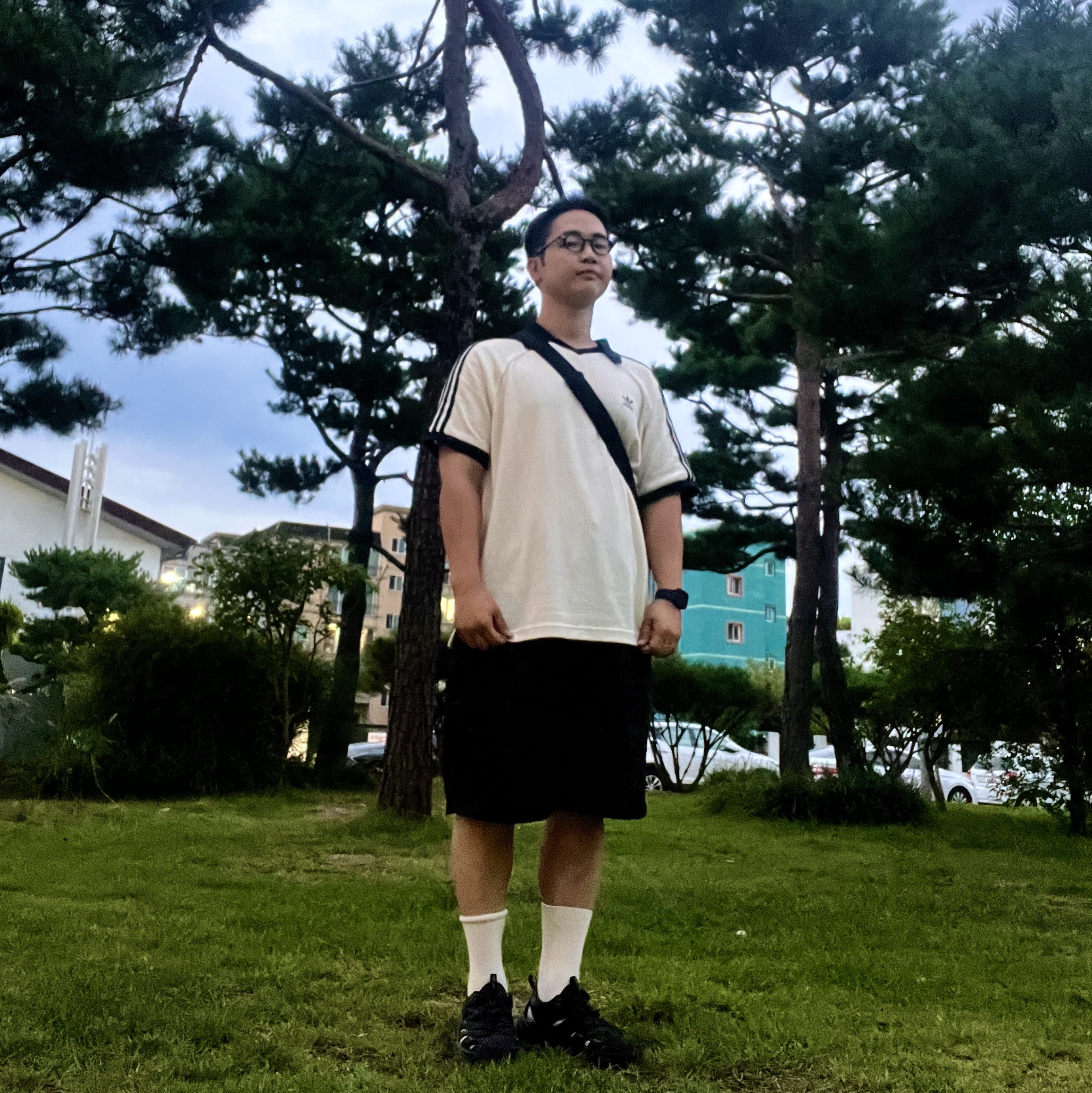 Adidas Adicolor Classics Waffle Polo Shirt Wonder White - KR Sizing, Hoka Hopara Black 착용 스타일 - 1