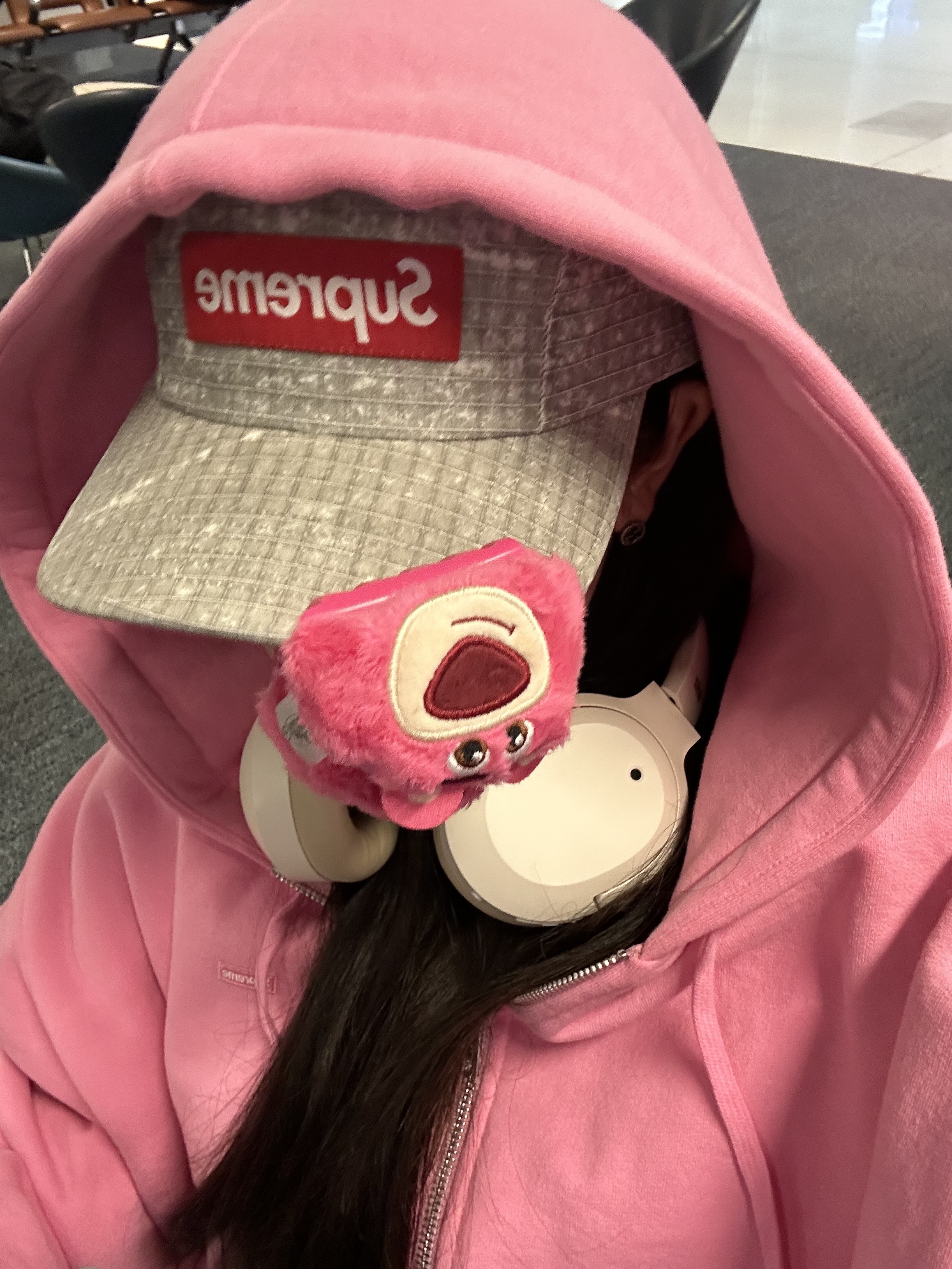 Supreme Small Box Zip Up Hooded Sweatshirt Pink - 23FW, Supreme Distressed Ripstop Camp Cap Stone - 23FW 착용 스타일