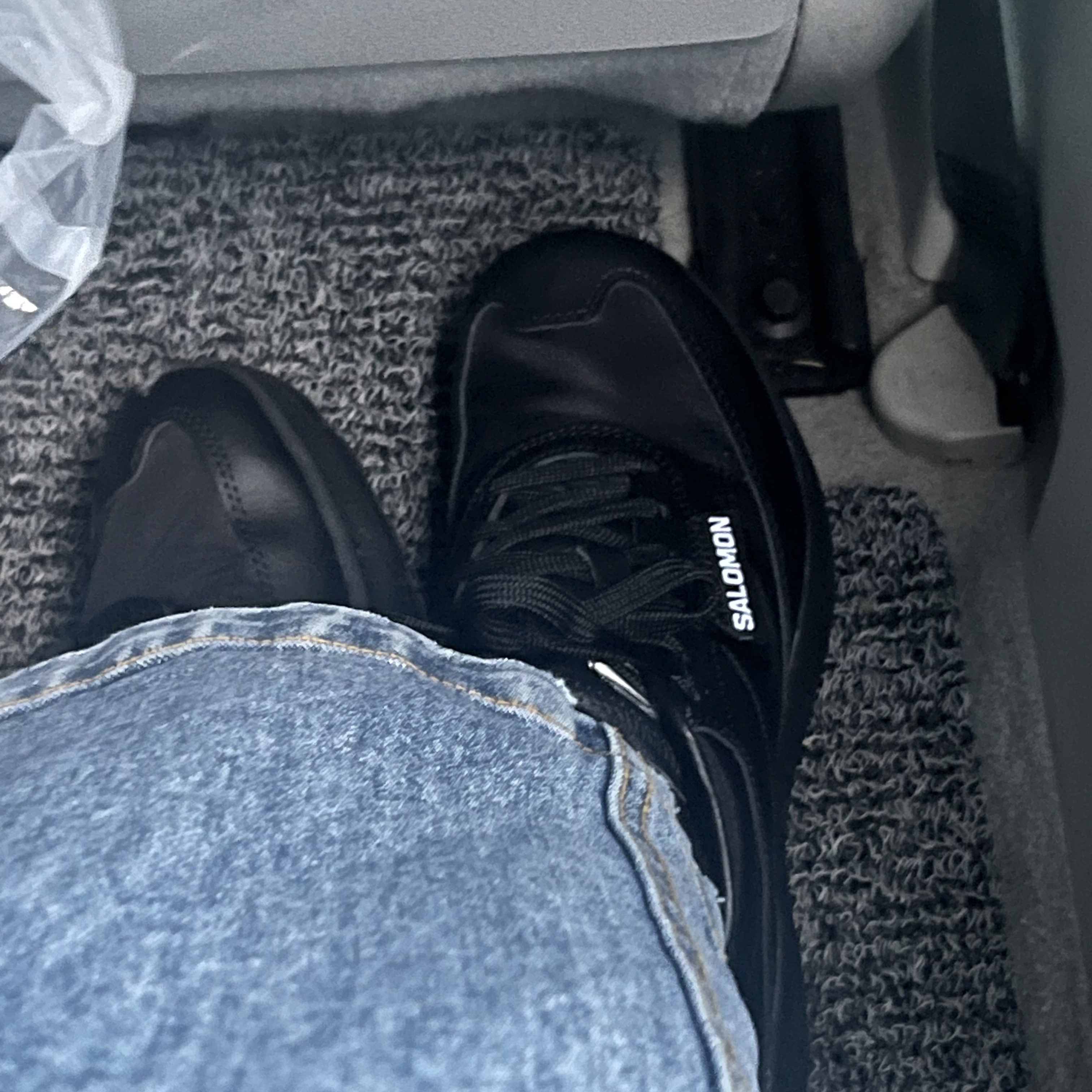 Salomon x Comme des Garcons SR90 Black 착용 스타일