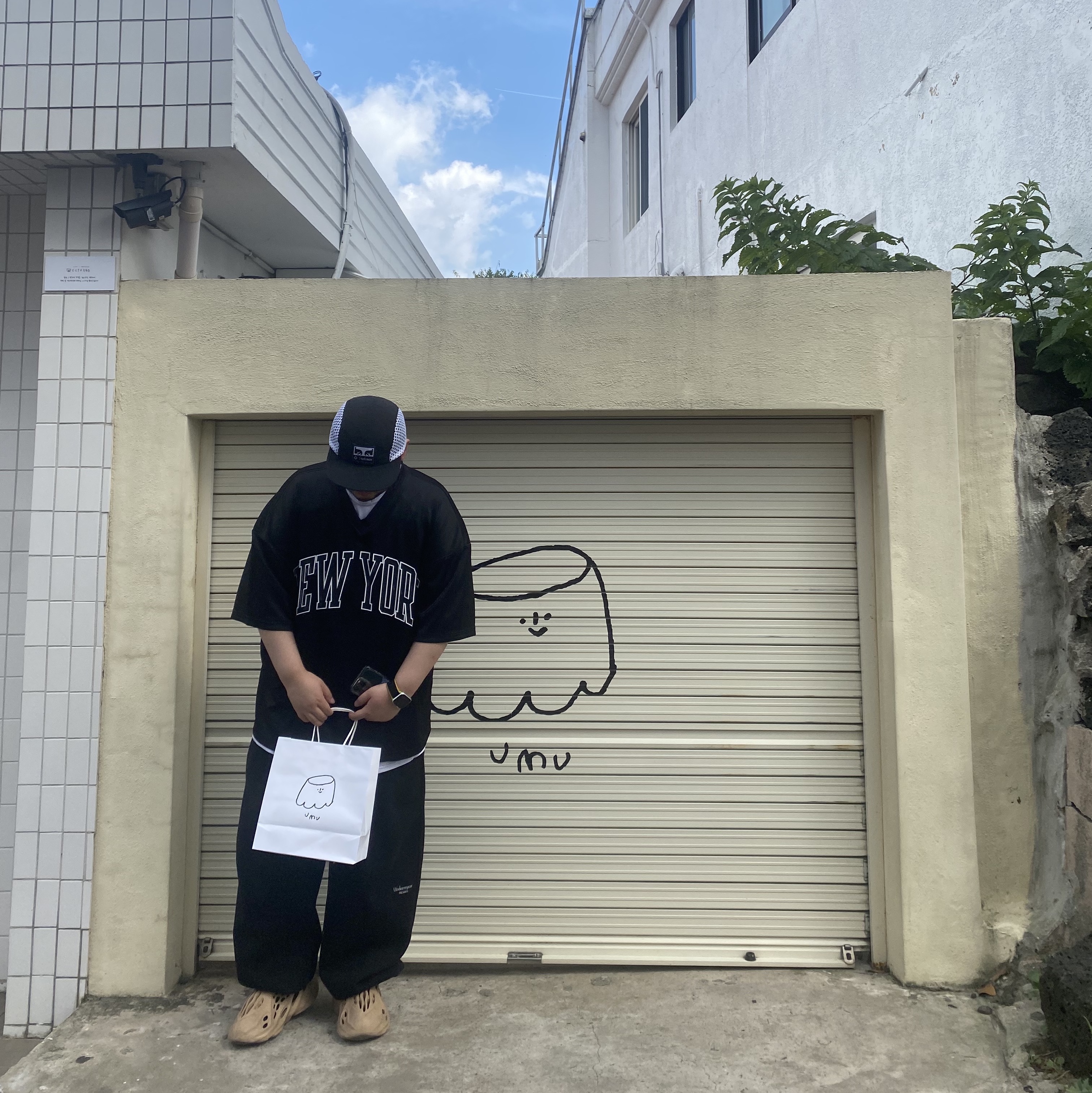 Helinox x Obey Camp Cap Black, Undermycar Mu.03 Anti Fxxking Logo Play Oversized Sweat Jogger Black 착용 스타일 - 1