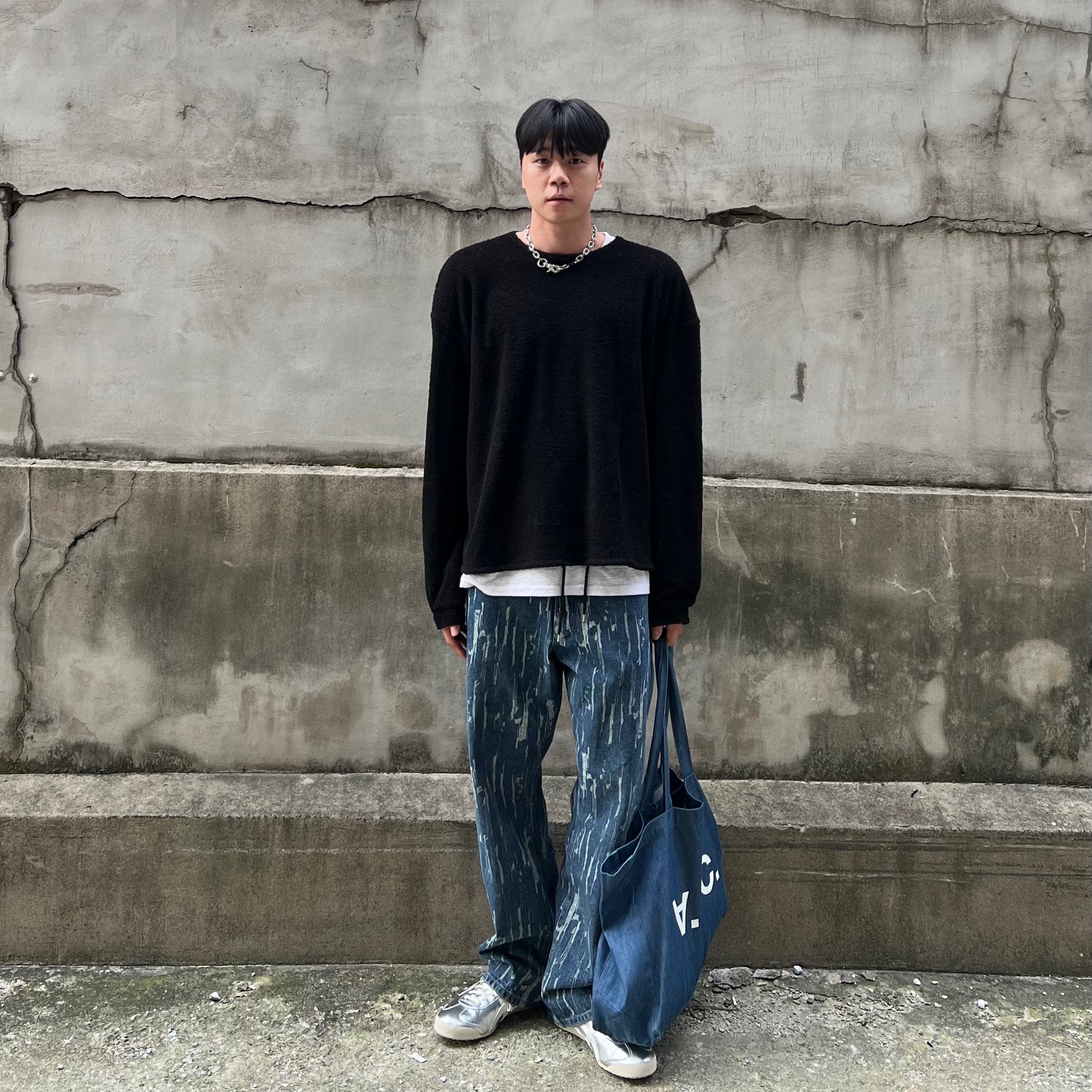 Onitsuka Tiger Mexico 66 White Silver, A.P.C. Daniela Shopping Bag Indigo 착용 스타일 - 1