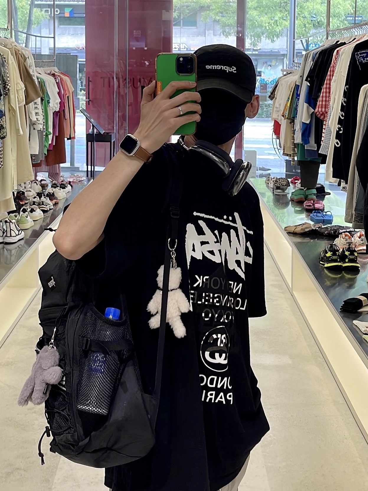 Asics Jog 100 T Black - 4E Extra Wide, Stussy DSM World Tour T-Shirt Black 착용 스타일 - 3