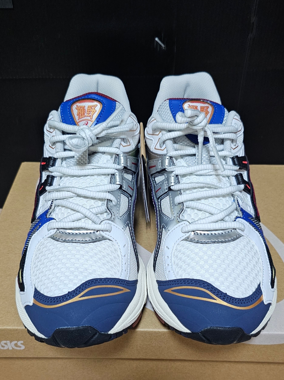 Asics Gel-Kayano Legacy White Black 착용 스타일 - 1