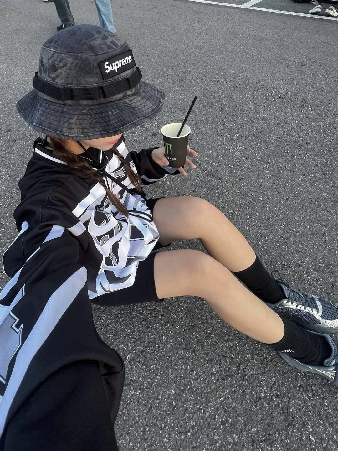 Supreme x The North Face RTG Utility Pouch Black - 20SS, Stussy Small Stock Crew Socks Black (3 Pack) 착용 스타일 - 3
