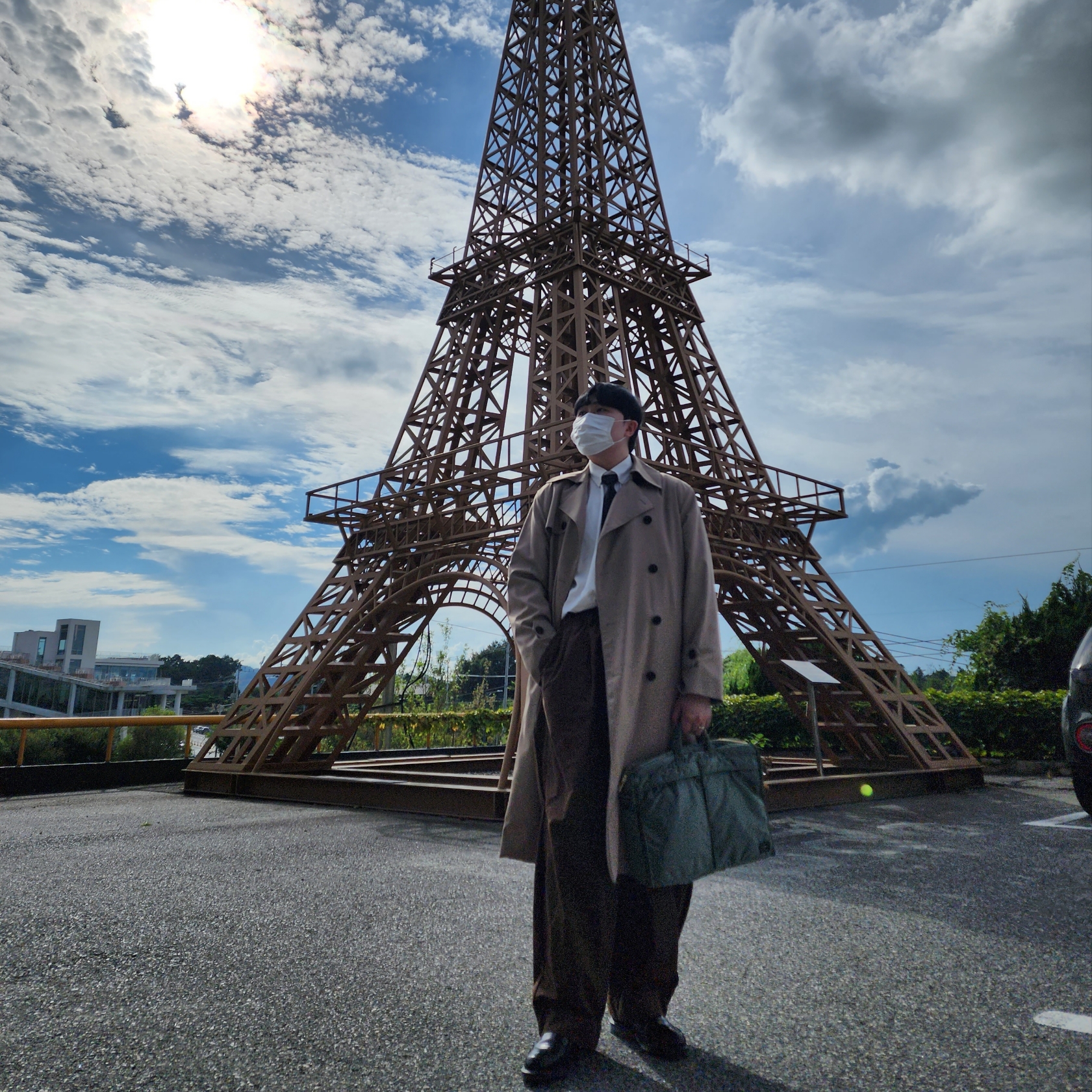Porter Tanker 2Way Briefcase Sage Green 착용 스타일 - 3