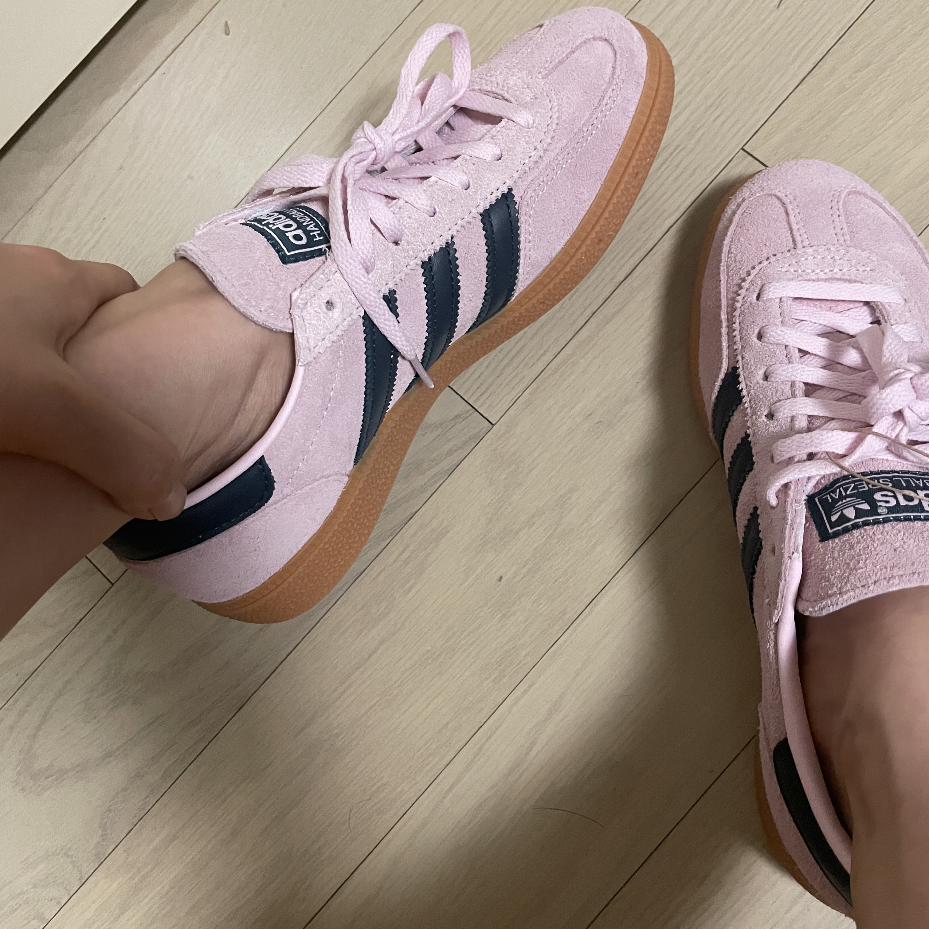 (W) Adidas Spezial Handball Clear Pink 착용 스타일