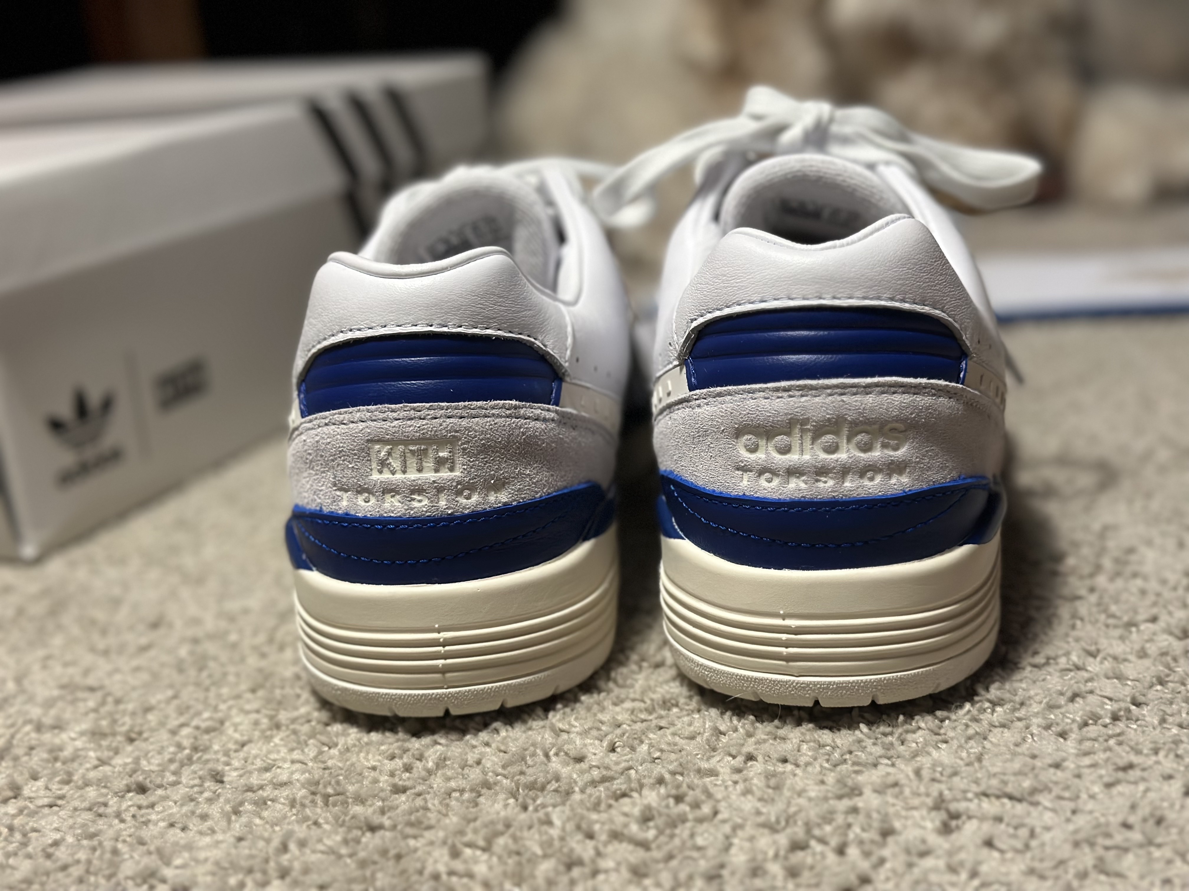 Adidas x Kith Torsion Edberg Comp Crystal White Royal 착용 스타일 - 4