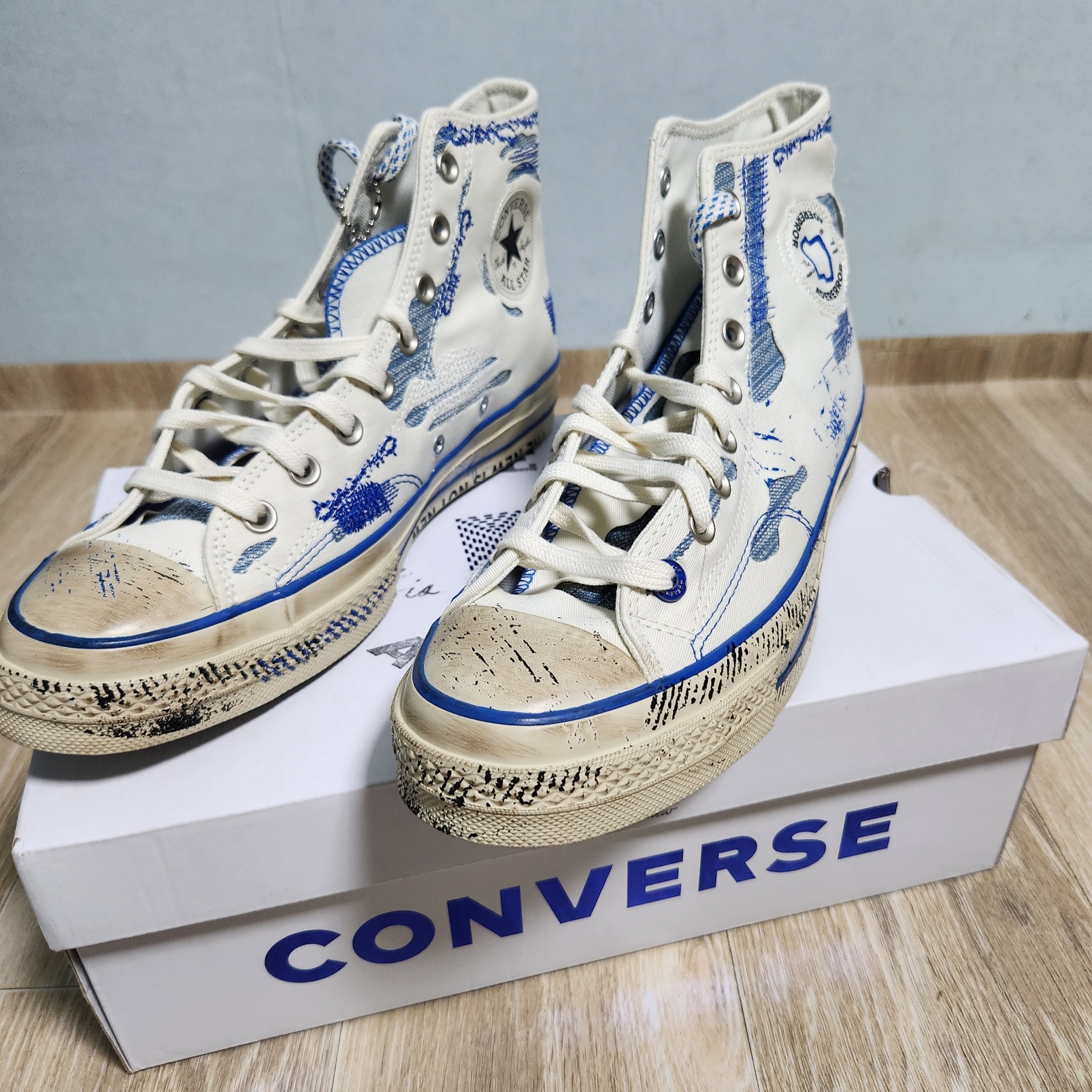 Converse x Ader Error Chuck 70 High White 착용 스타일 - 2