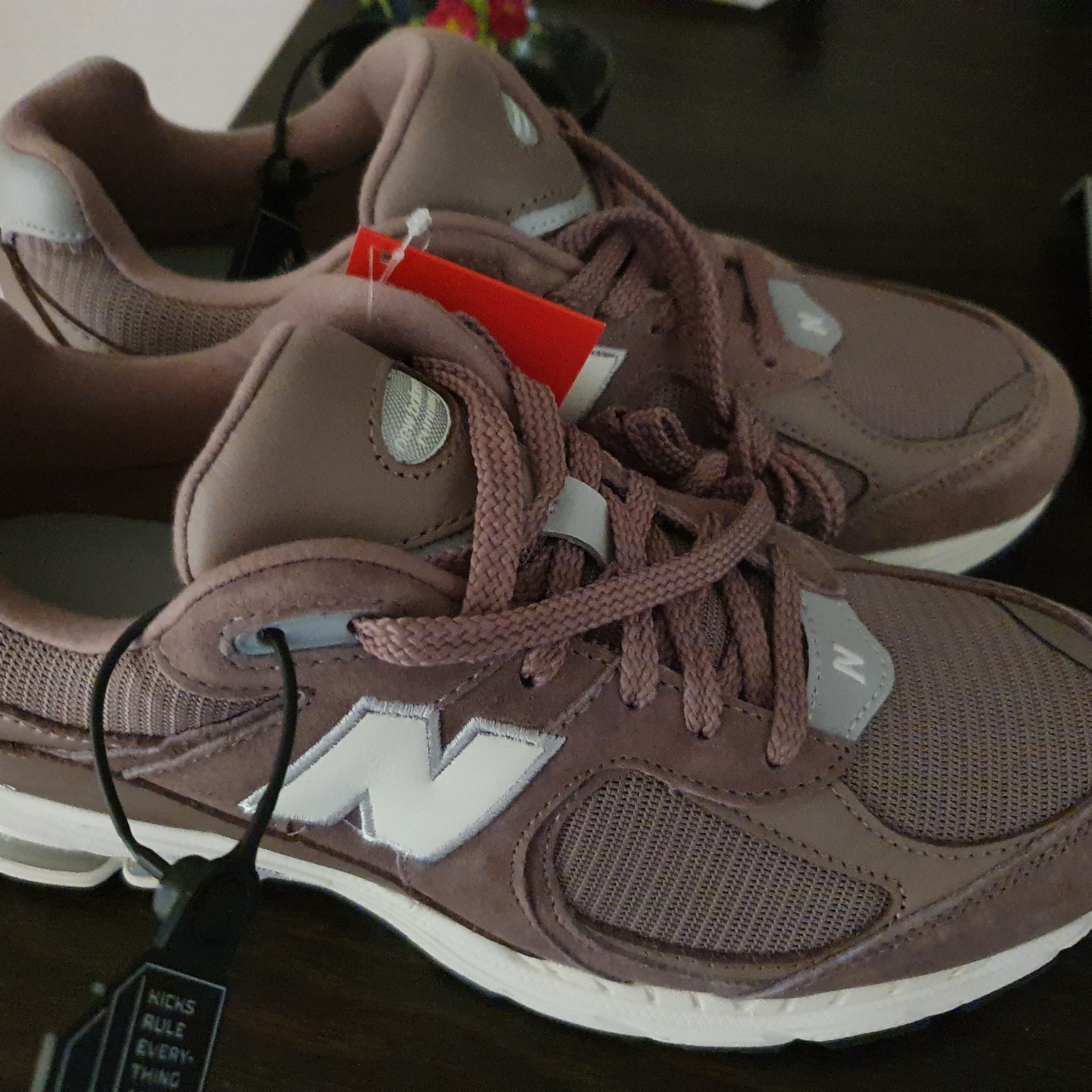 New Balance 2002R Brown - JD Sports Exclusive 착용 스타일