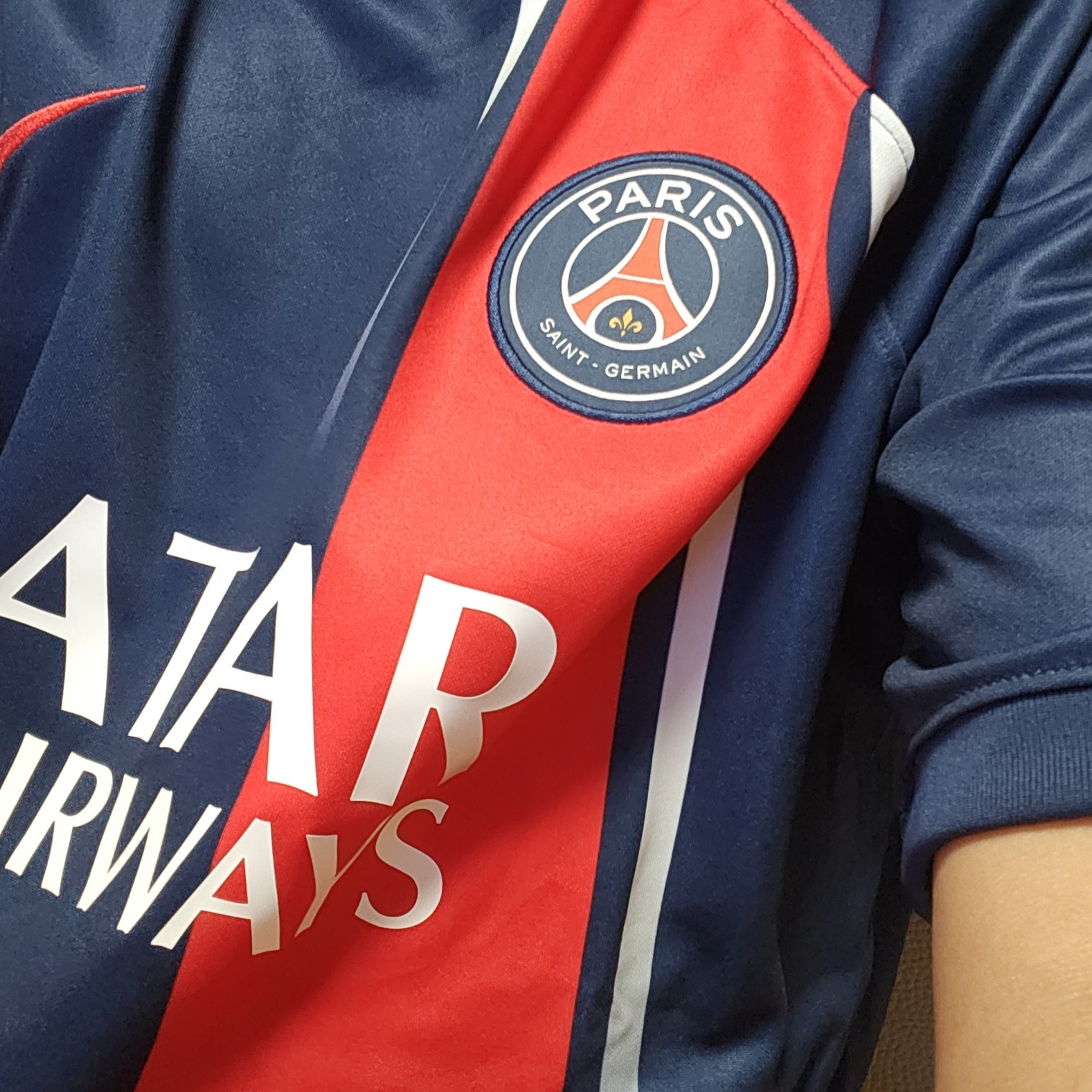 Nike Paris Saint-Germain 2023/24 Dri-Fit Stadium Home Jersey Midnight Navy (Non Marking Ver.) 착용 스타일