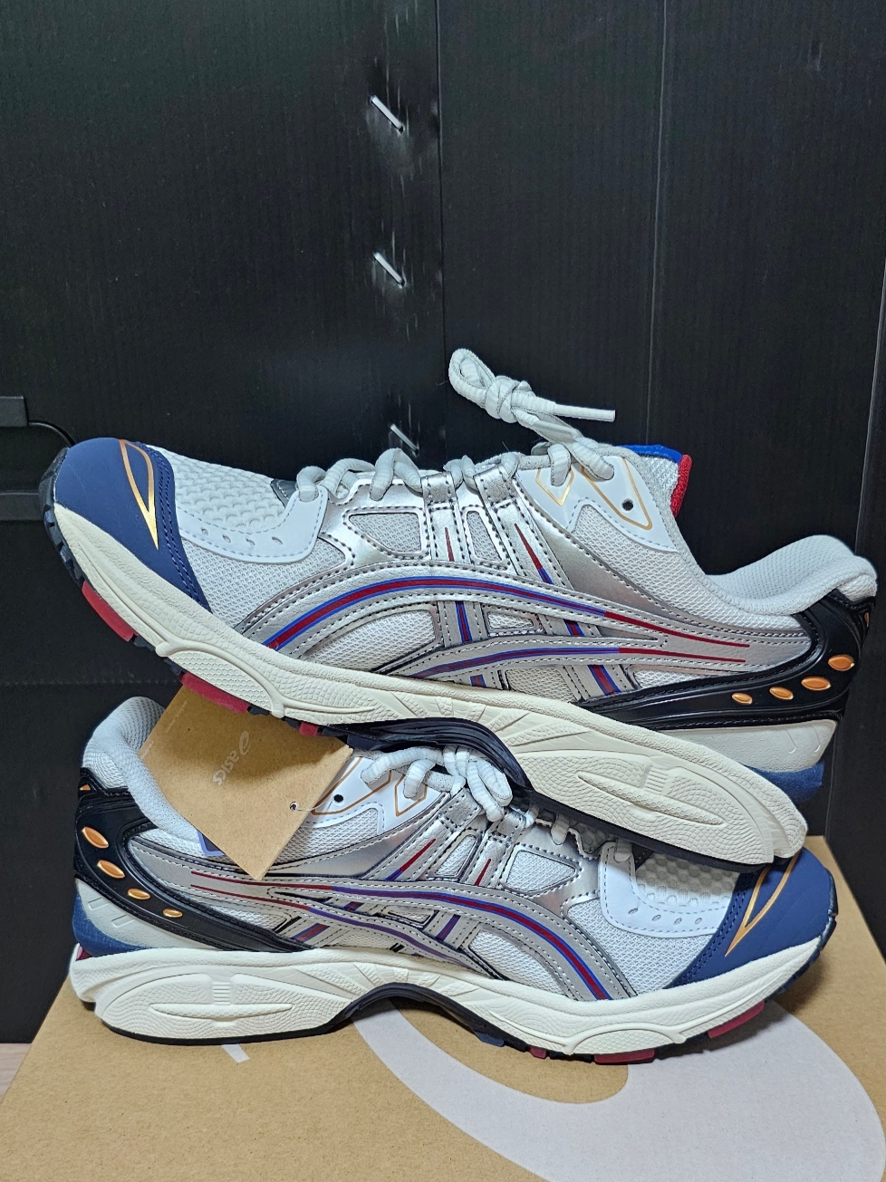 Asics Gel-Kayano Legacy White Black 착용 스타일 - 3