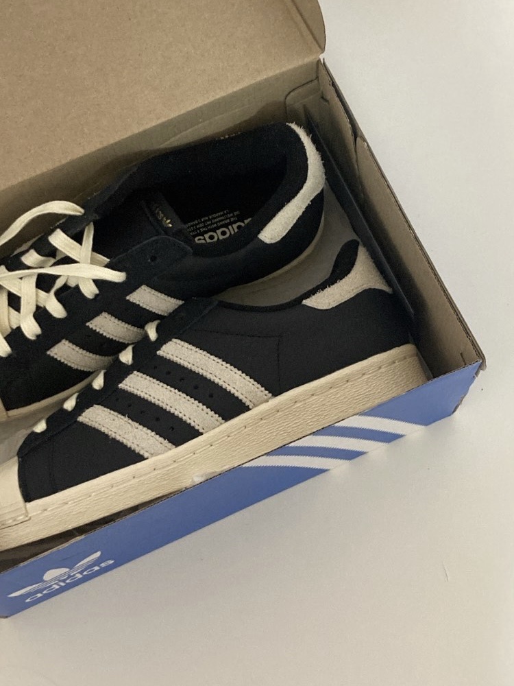 Adidas Superstar 82 Black White 착용 스타일