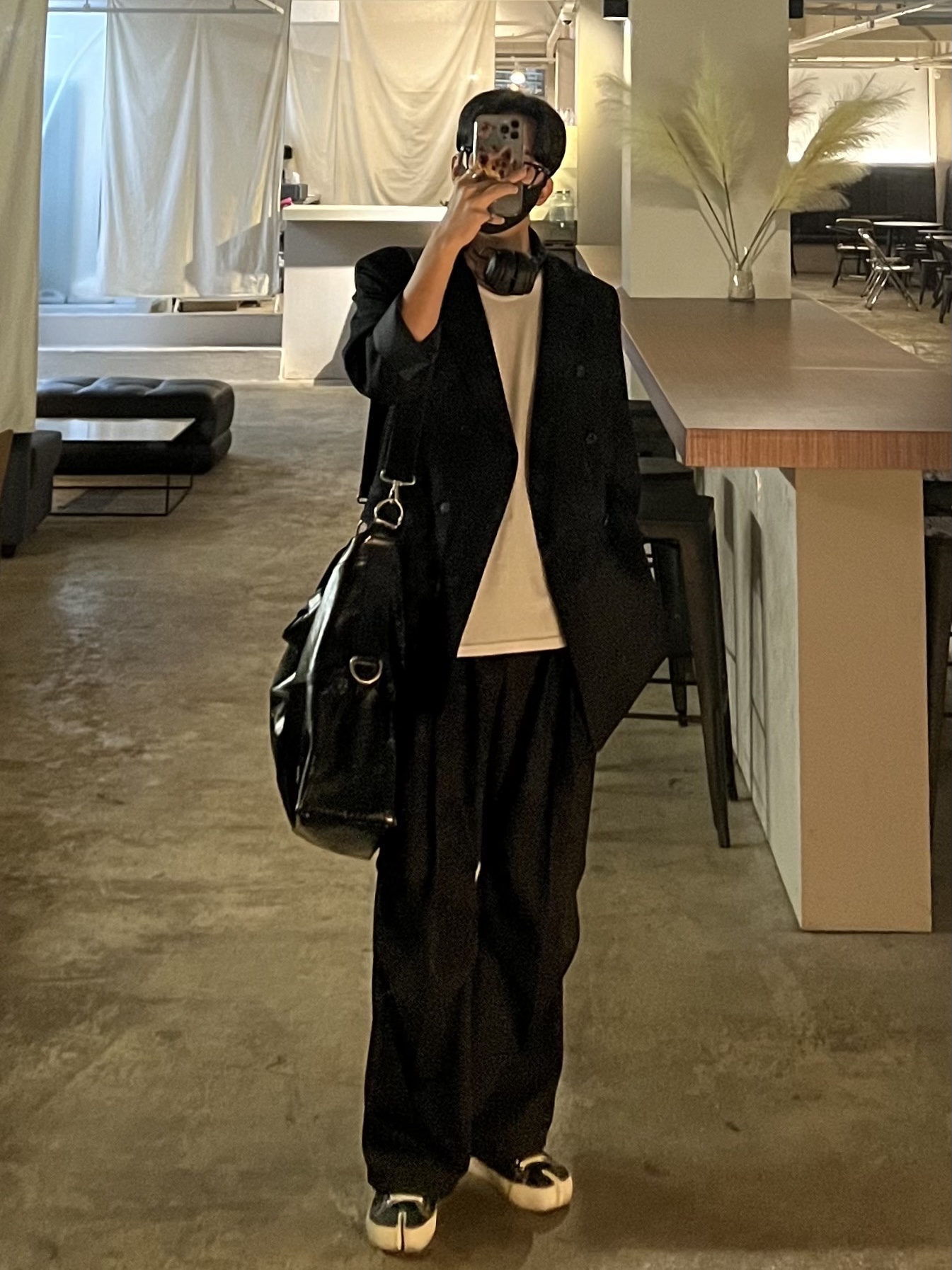 Maison Margiela Tabi Sneakers Black 착용 스타일