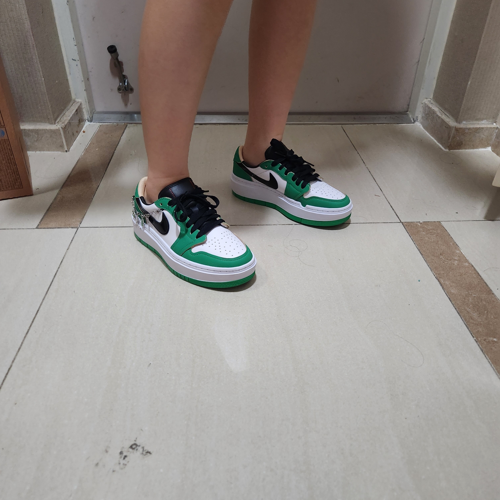 (W) Jordan 1 Elevate Low SE Lucky Green 착용 스타일