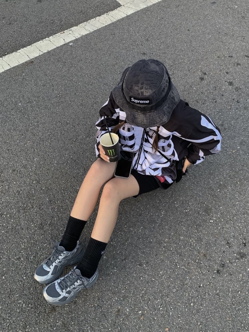 Supreme x The North Face RTG Utility Pouch Black - 20SS, Stussy Small Stock Crew Socks Black (3 Pack) 착용 스타일 - 2