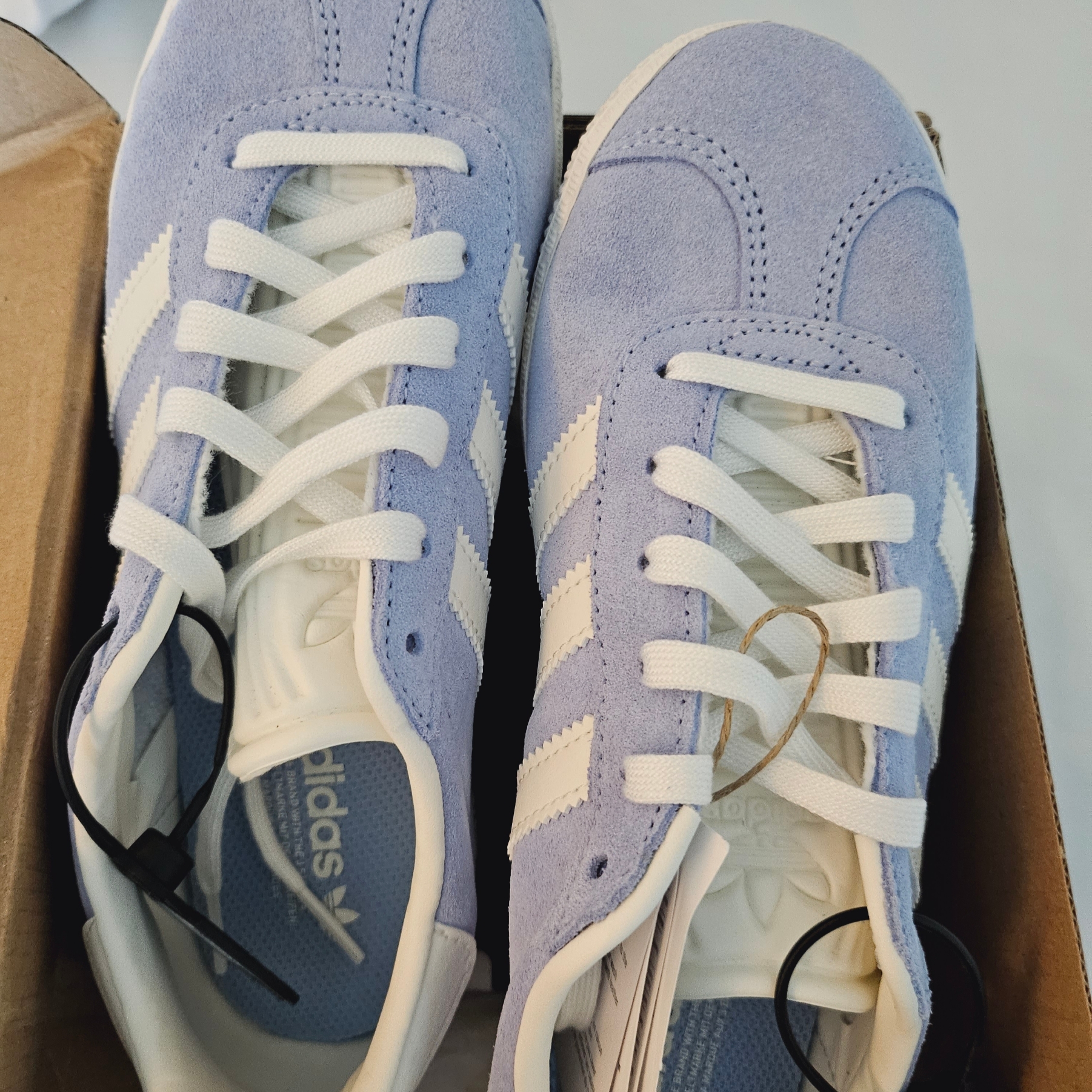 (J) Adidas Gazelle Blue Dawn 착용 스타일