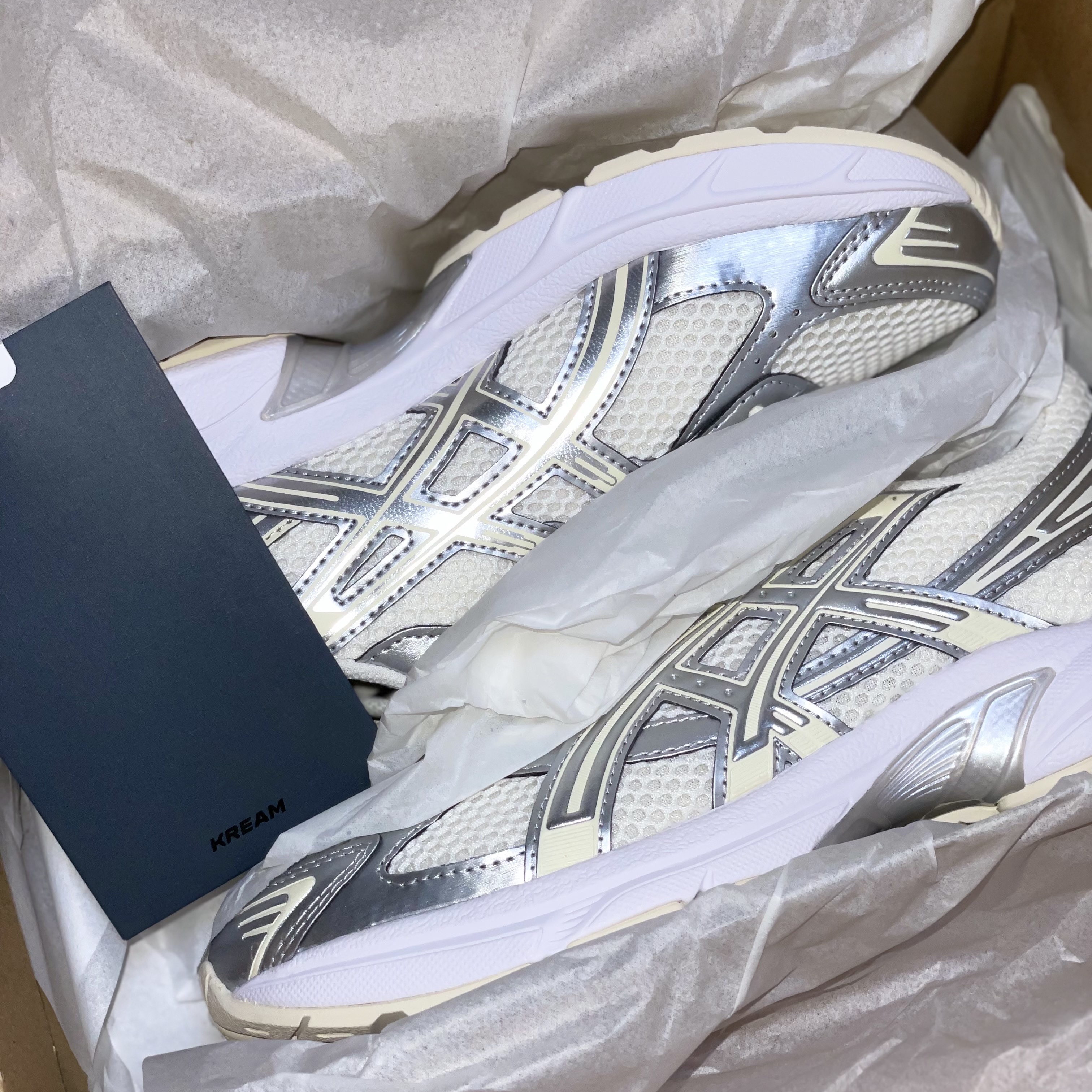 (W) Asics Gel-1130 Cream Pure Silver 착용 스타일