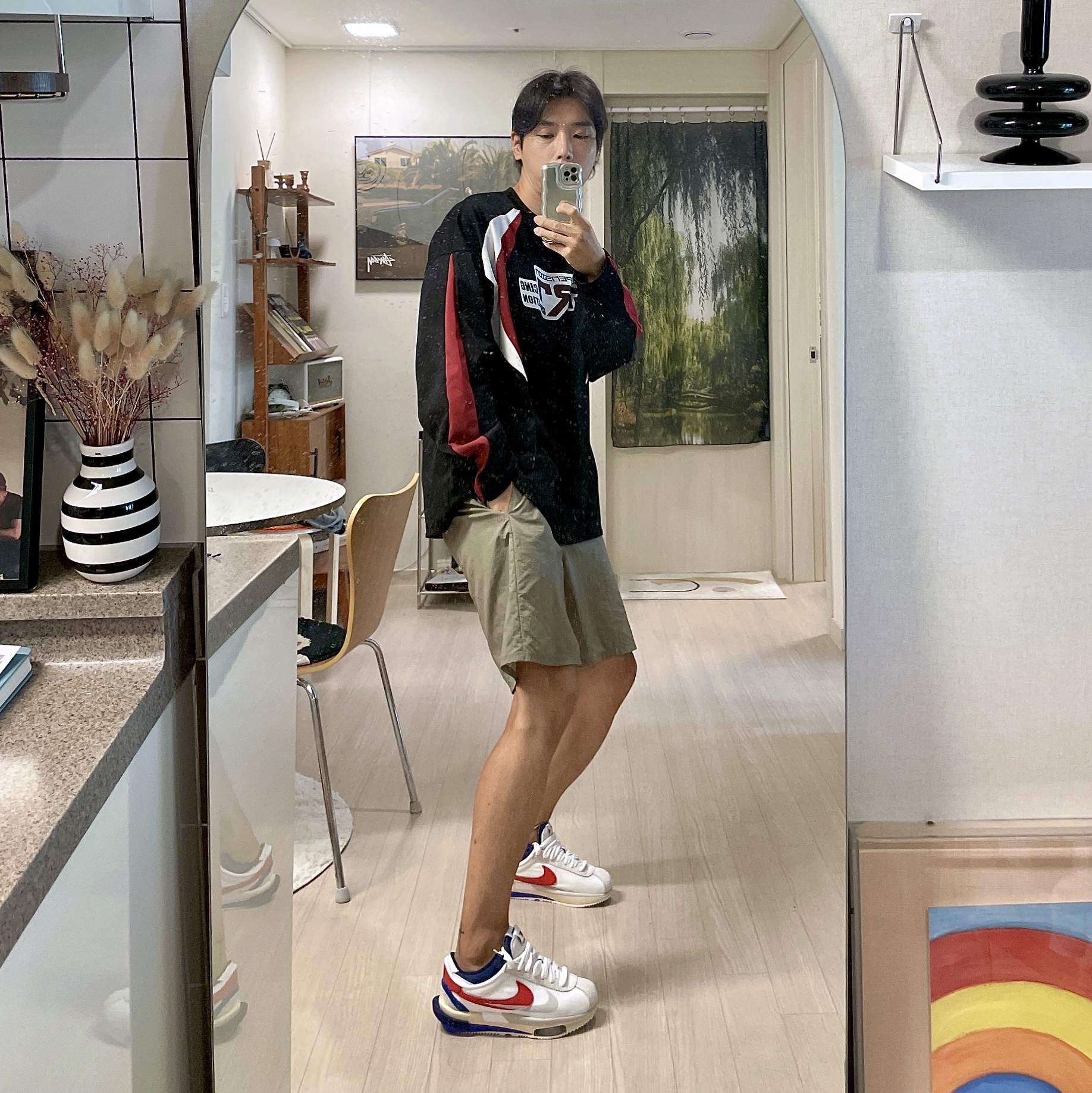 Nike x Sacai Zoom Cortez SP White and University Red 착용 스타일 - 1