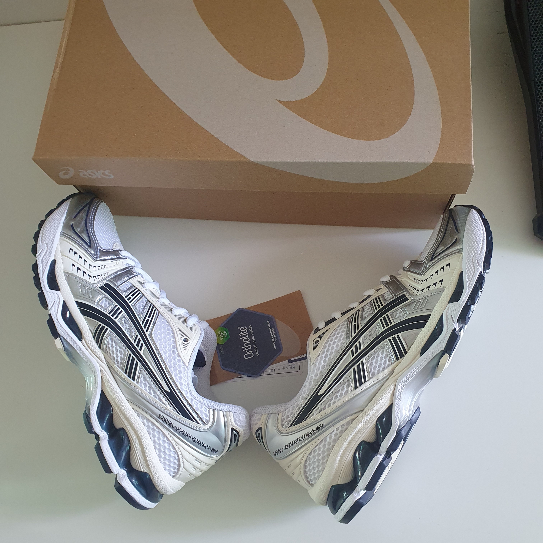 (W) Asics Gel-Kayano 14 White Midnight 착용 스타일