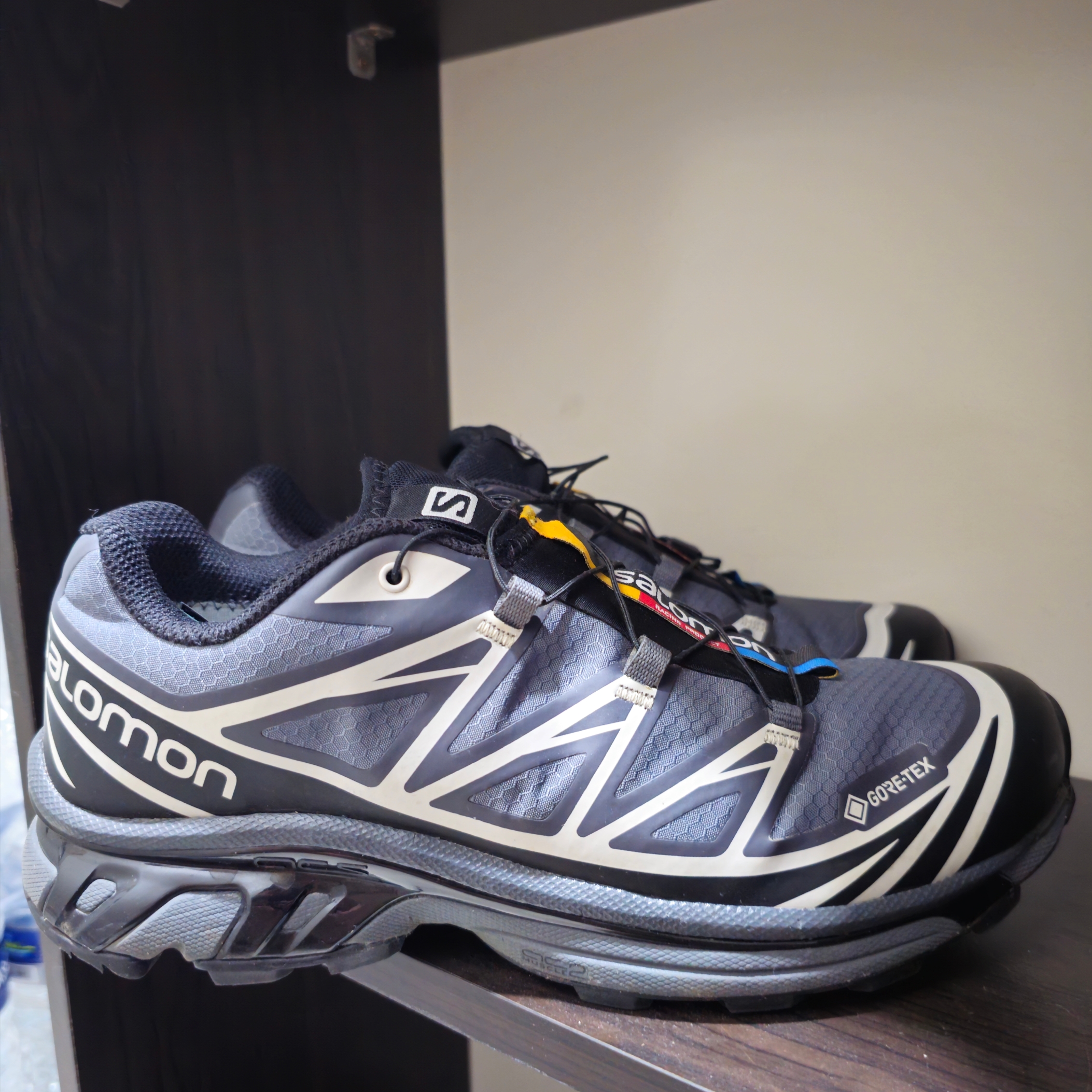Salomon XT-6 Gore-Tex Black Ebony 착용 스타일