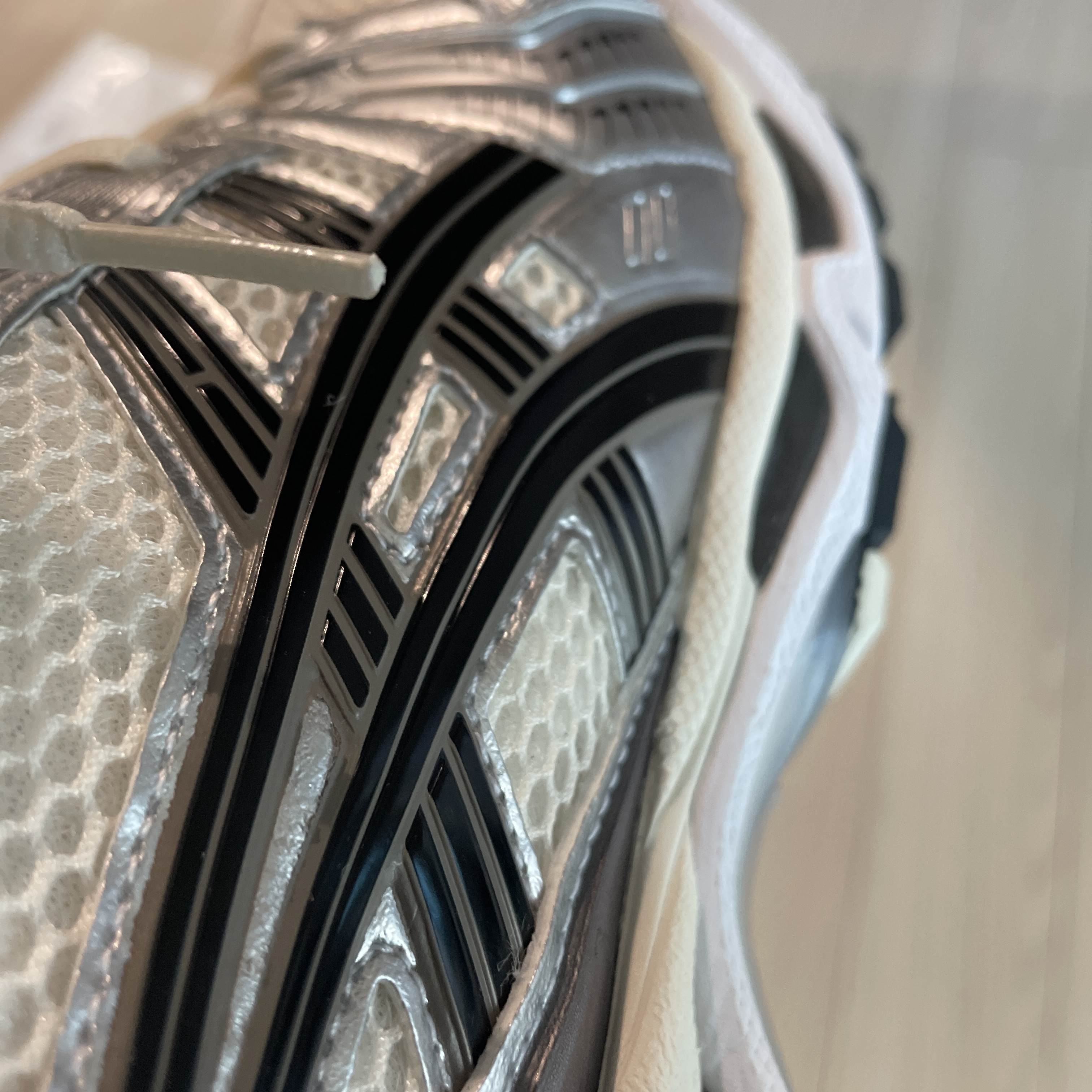 Asics Gel-Kayano 14 Cream Black 착용 스타일