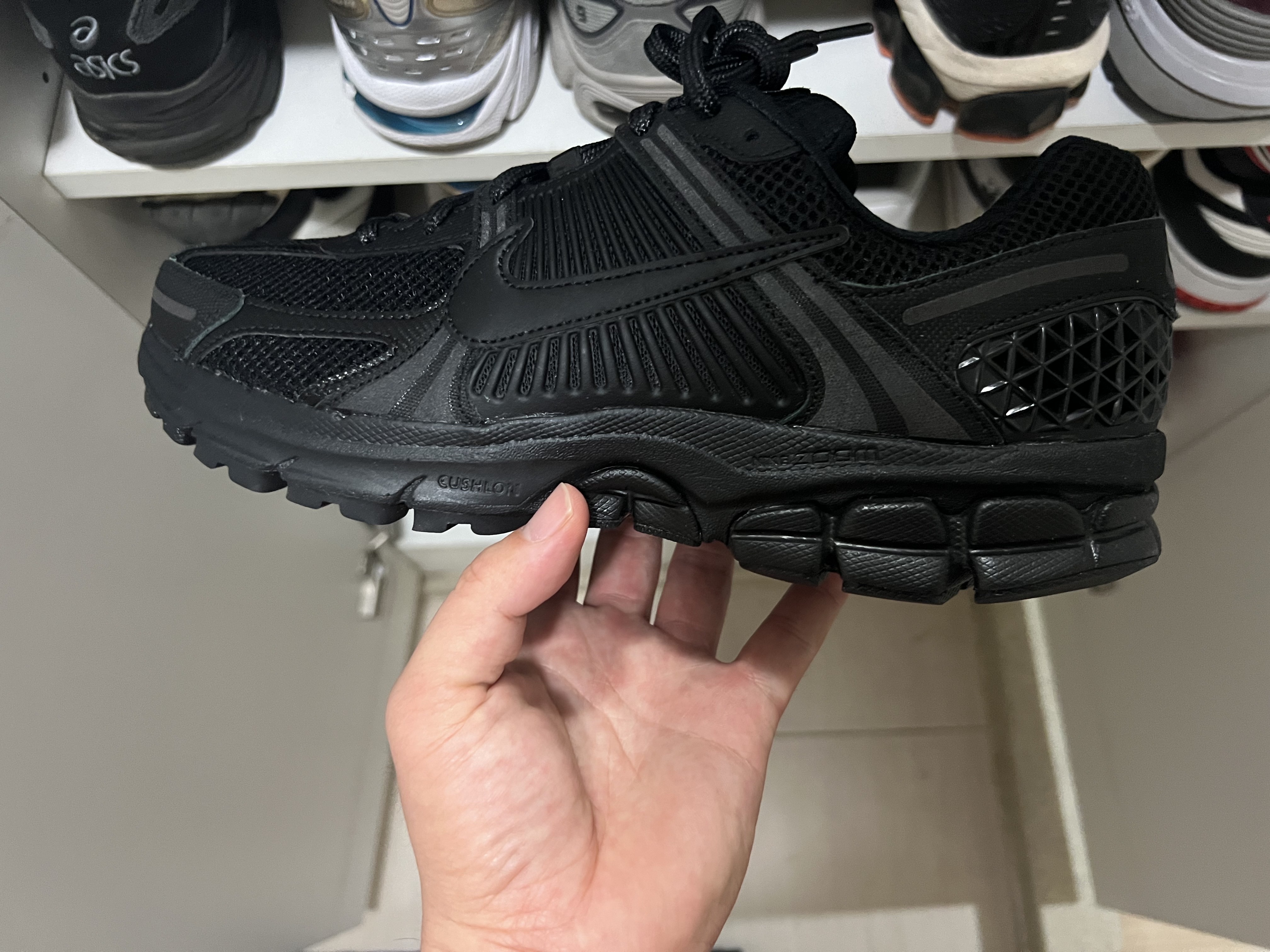 Nike Zoom Vomero 5 SP Black 착용 스타일