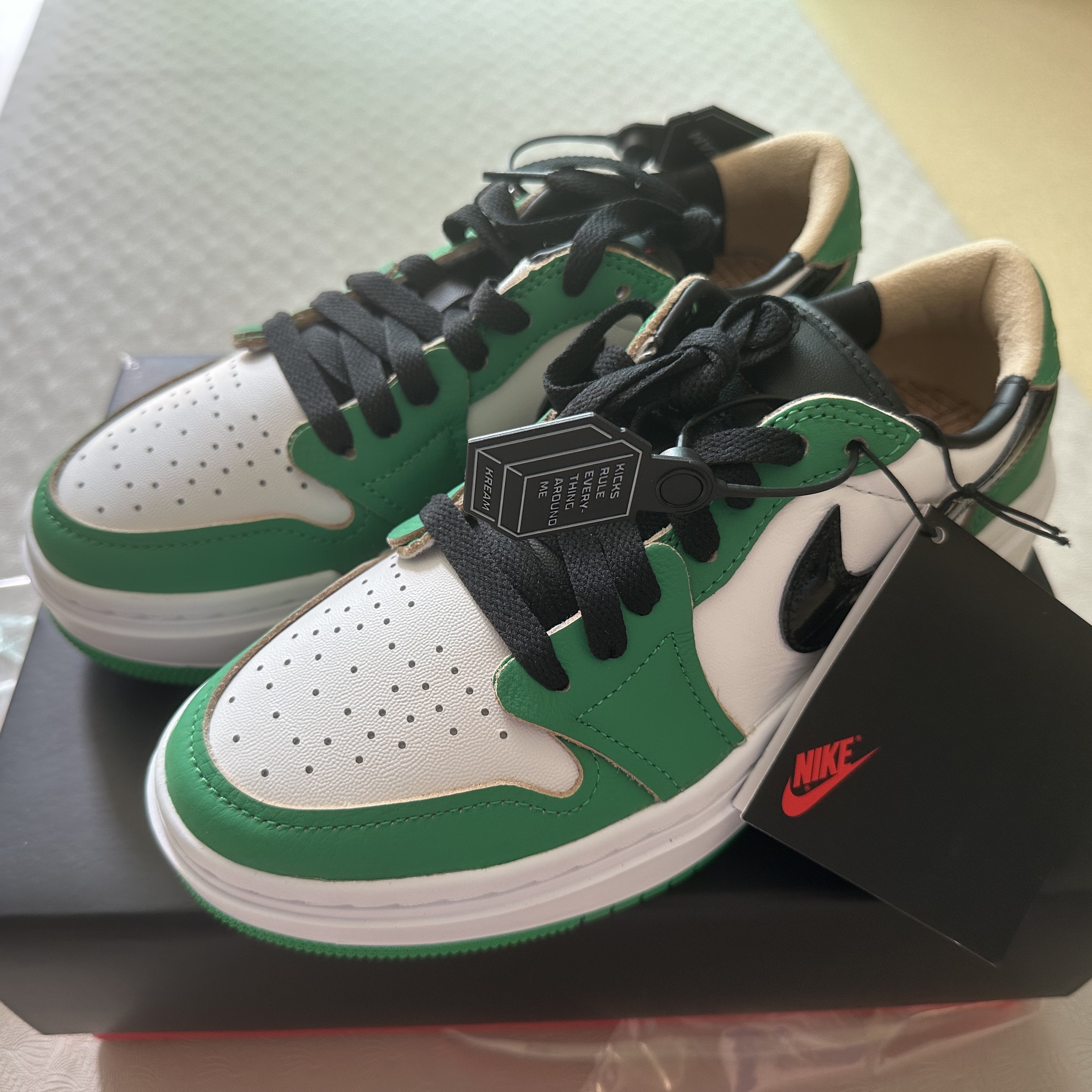 (W) Jordan 1 Elevate Low SE Lucky Green 착용 스타일