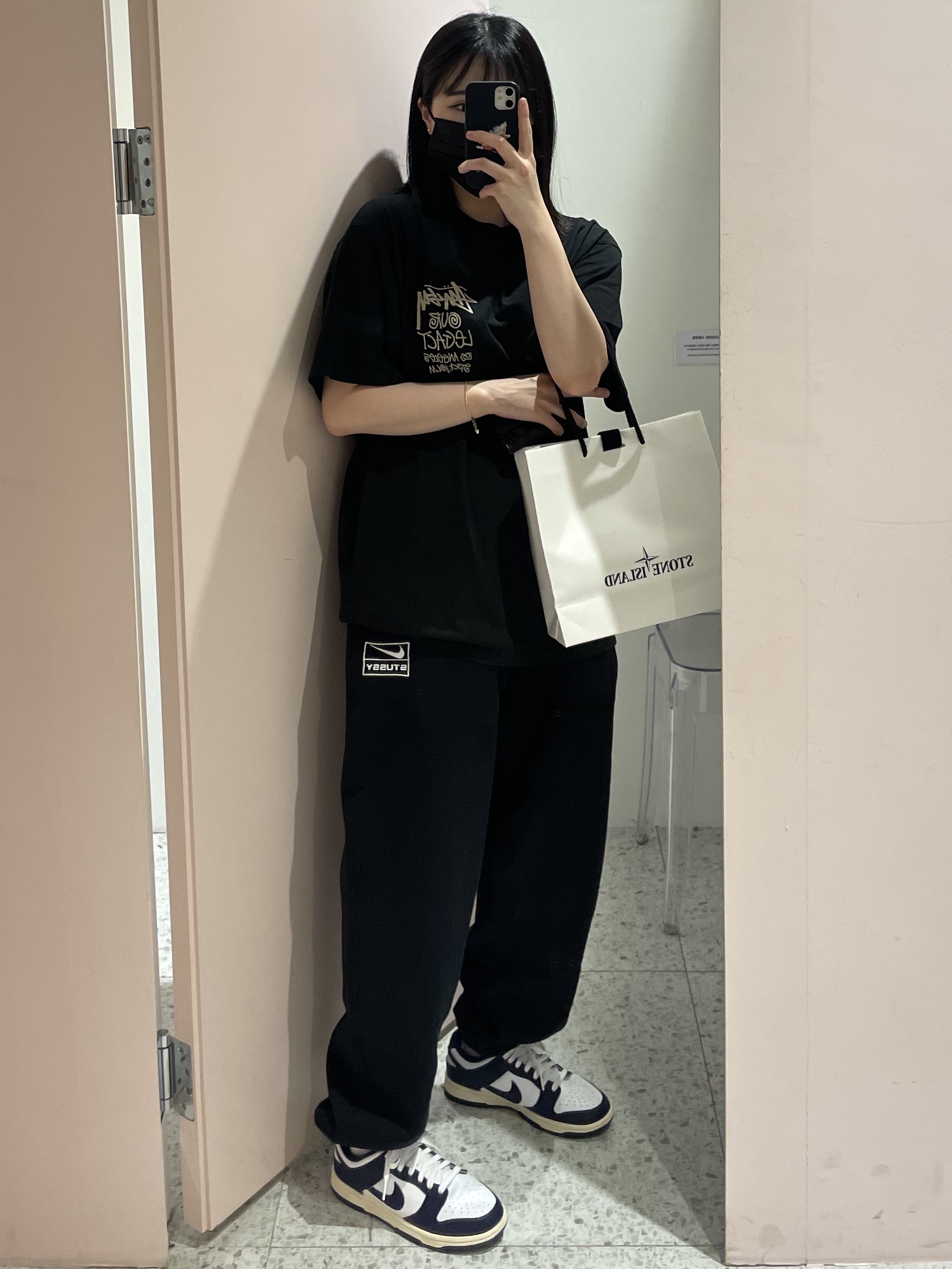 (W) Nike Dunk Low Vintage Midnight Navy, Nike x Stussy NRG Washed Fleece Pants Black (DO5296-010) 착용 스타일