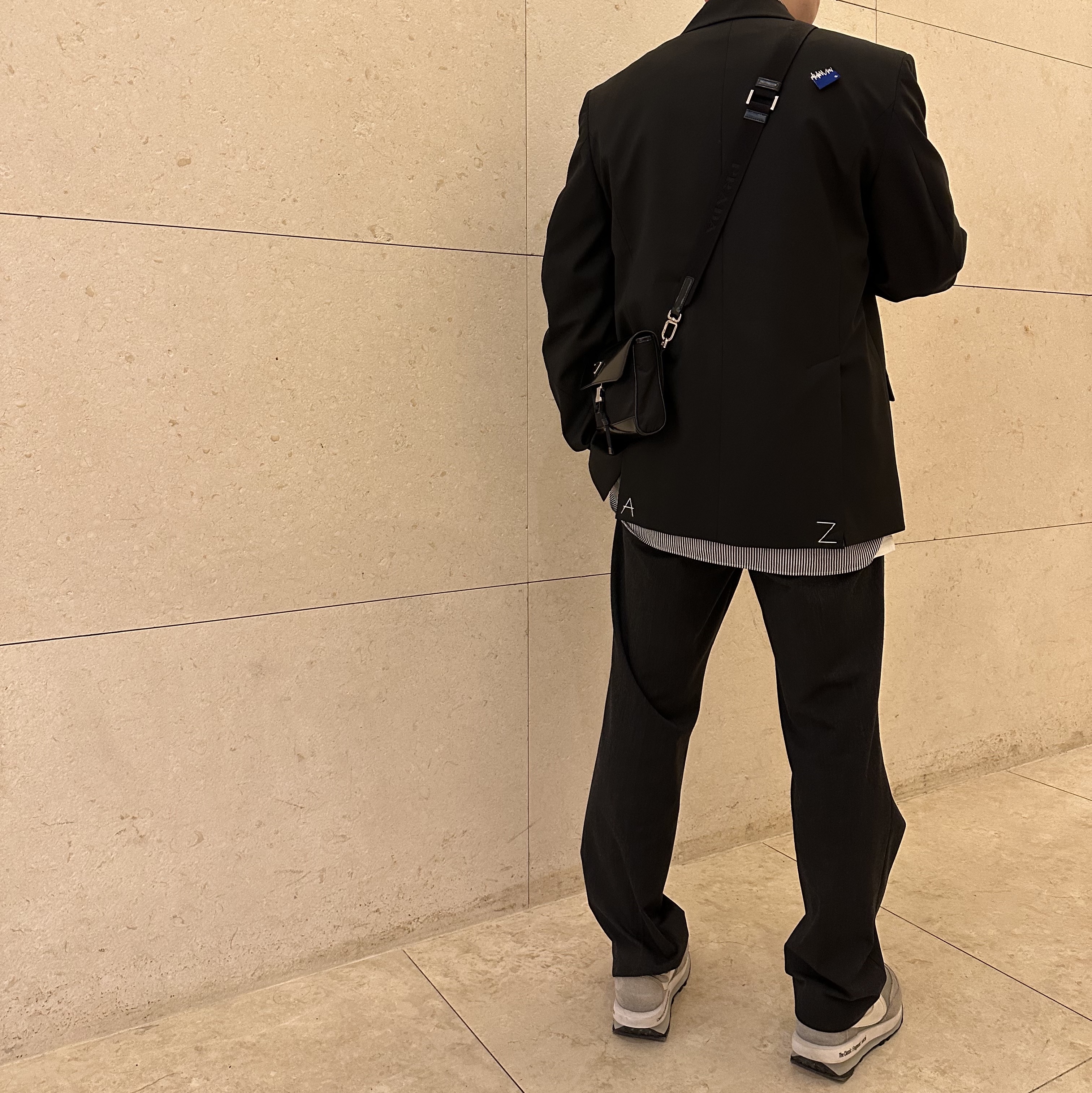 Zara x Ader Error Oversize Blazer Black, Nike x Sacai x Fragment LDWaffle Light Smoke Grey 착용 스타일 - 2