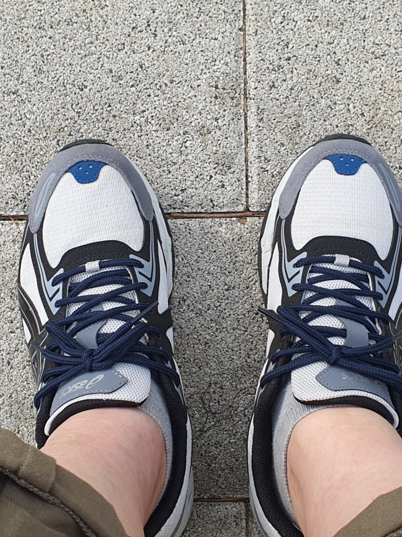 Asics Gel-Venture 6 SPS Glacier Grey 착용 스타일 - 2