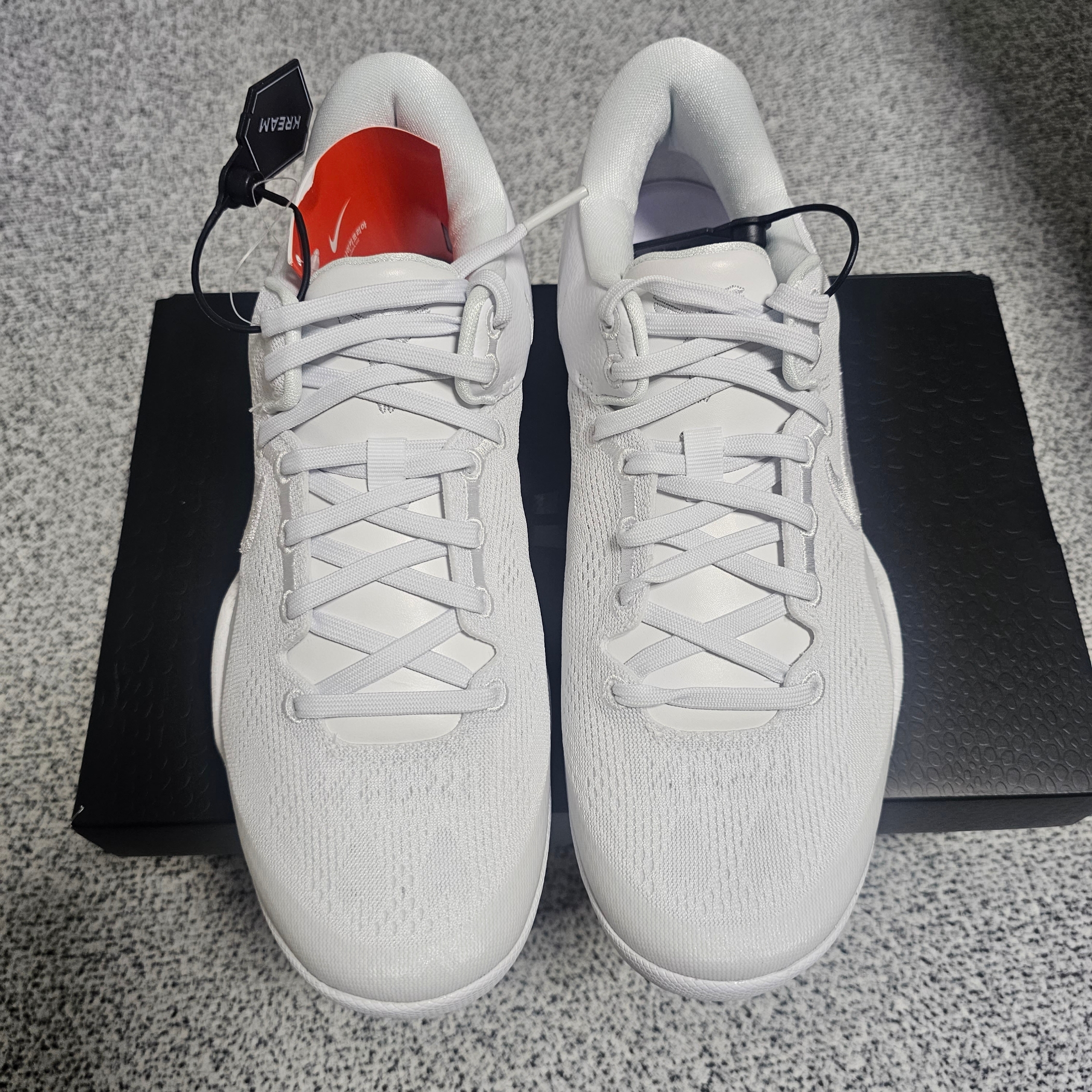 Nike Kobe 8 Protro Halo 착용 스타일